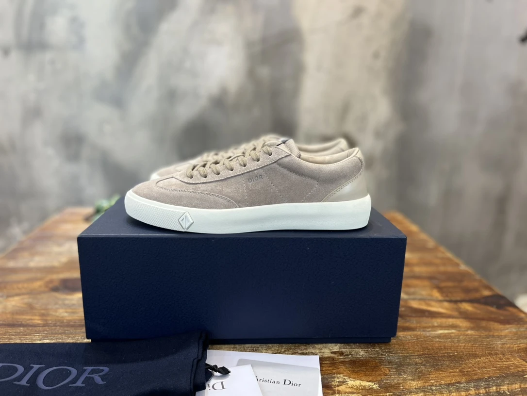 Dior Sneakers — 3d189a63