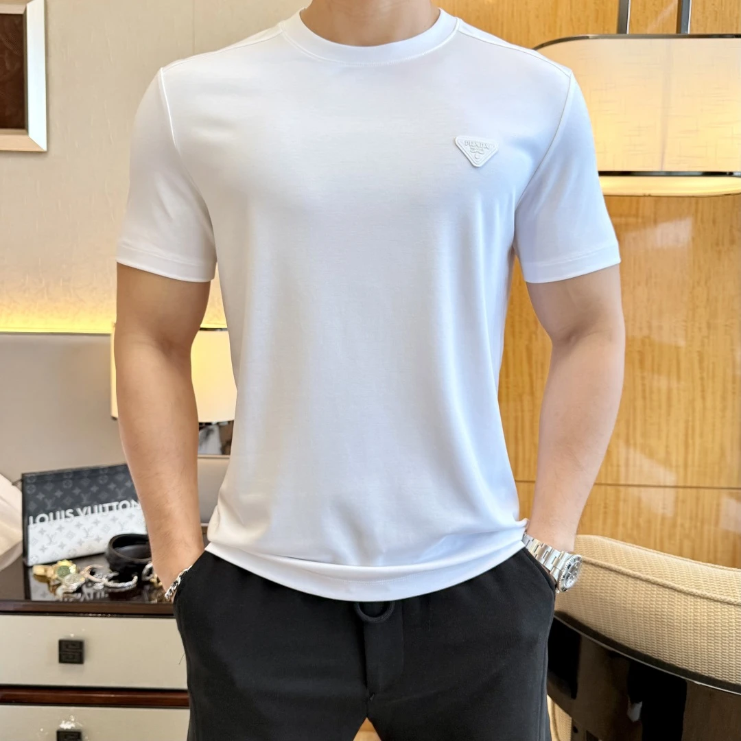 Prada T-Shirt — b7d5dbca