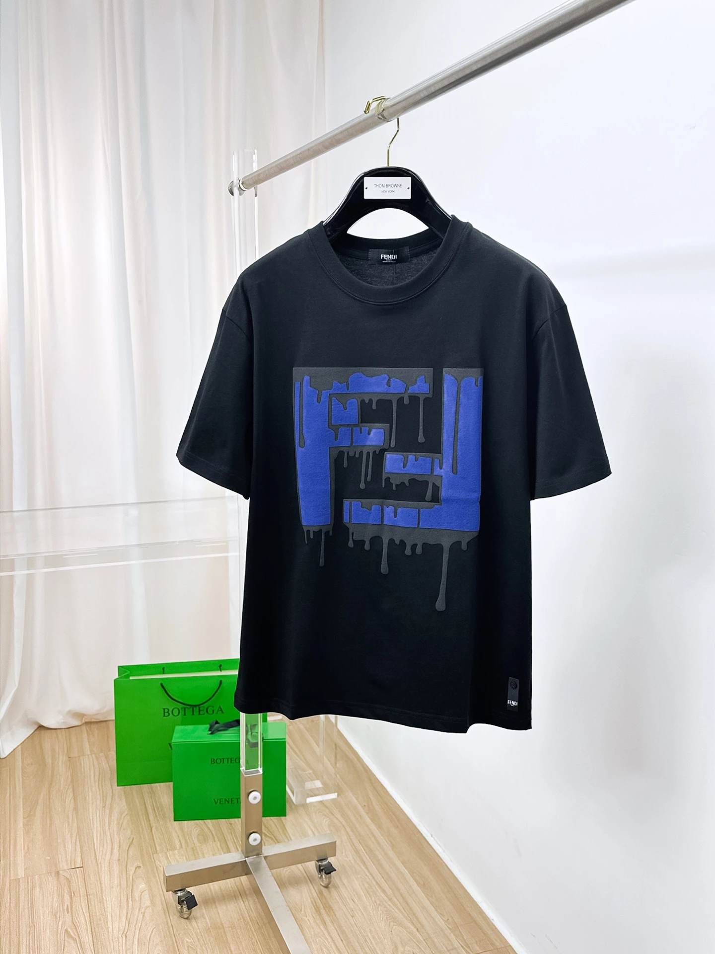 Fendi T-Shirt — 220db2c3