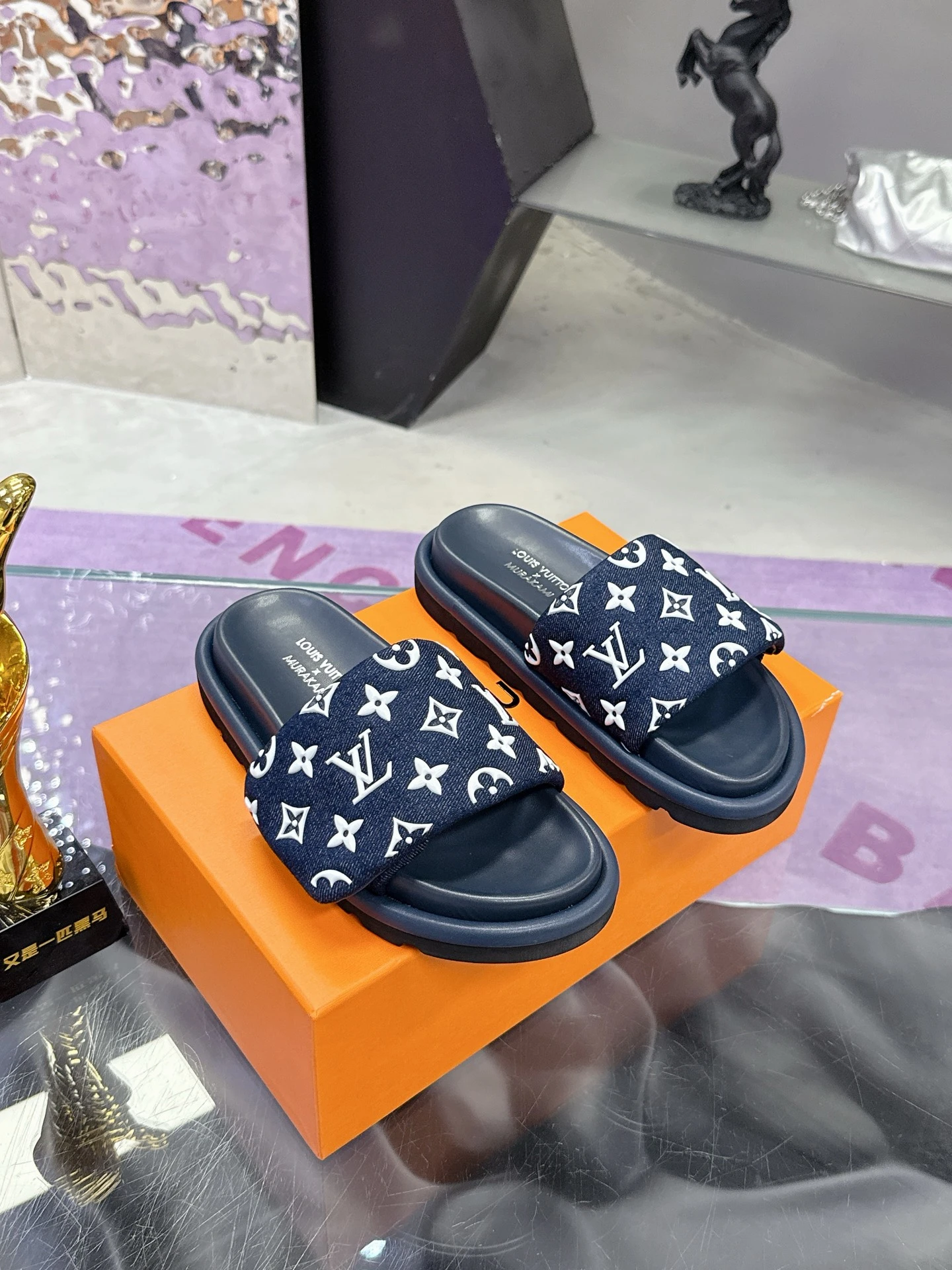 Louis Vuitton Slippers — a1863845