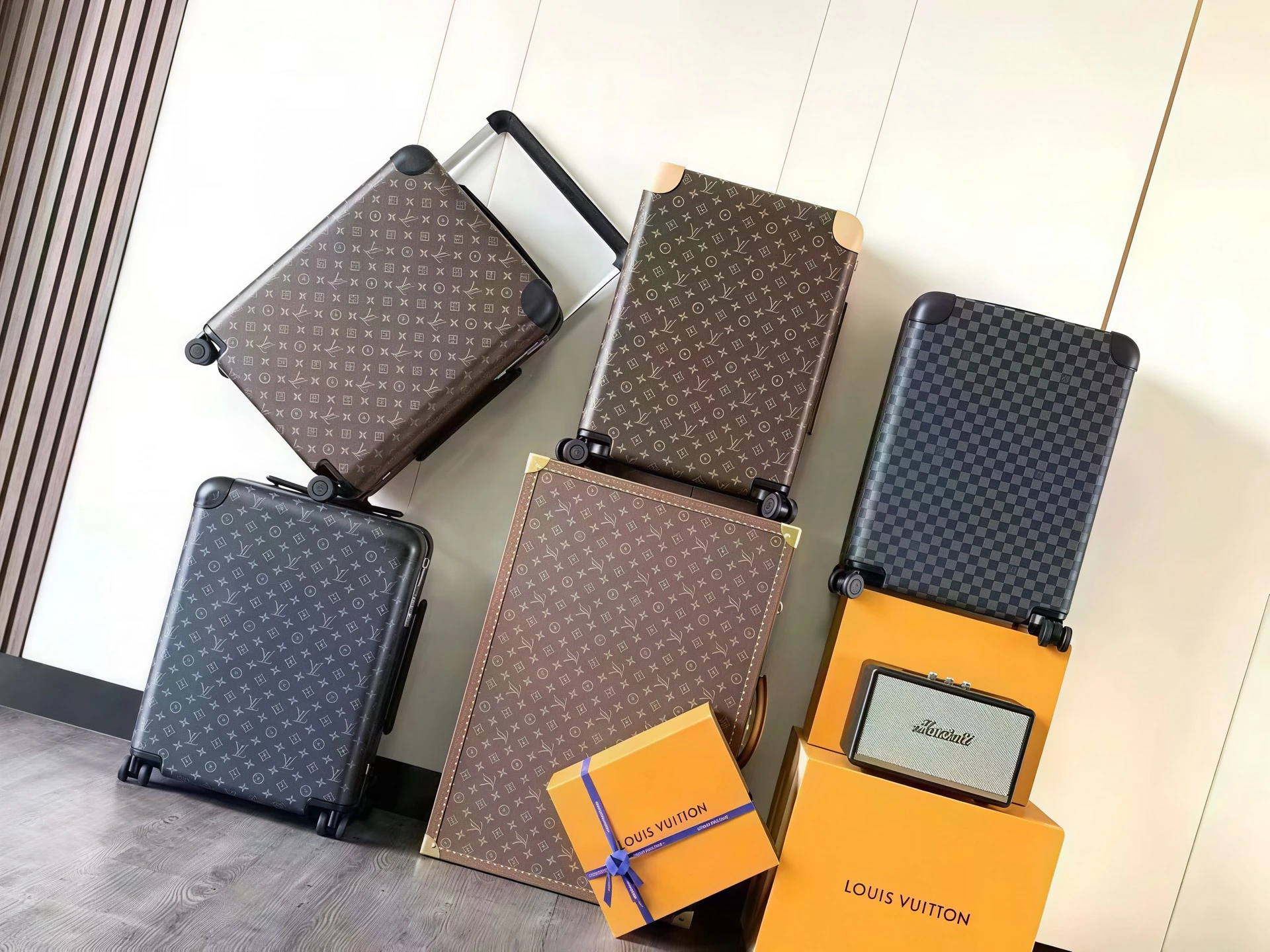 Luggage — 8b1de83f