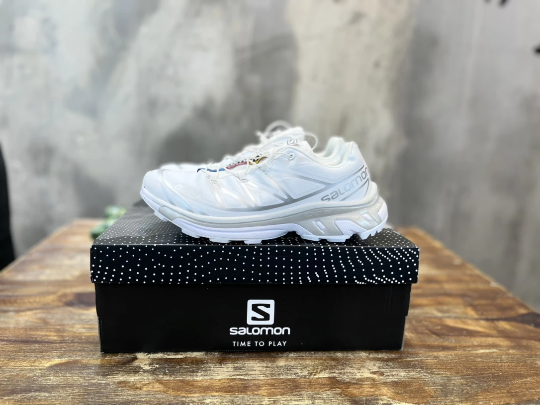 Salomon Sneakers — b14897eb