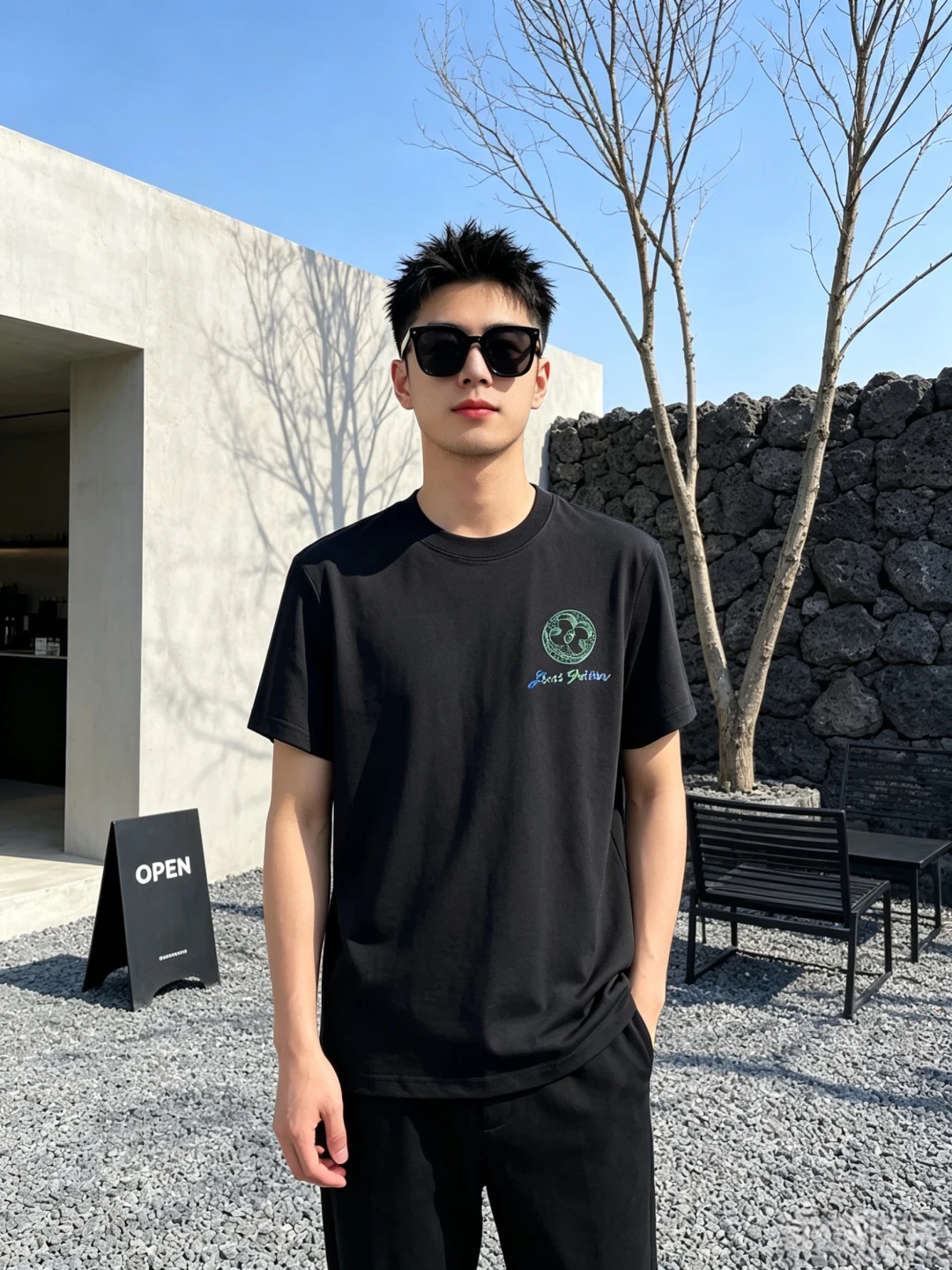 Louis Vuitton T-Shirt — ae116268