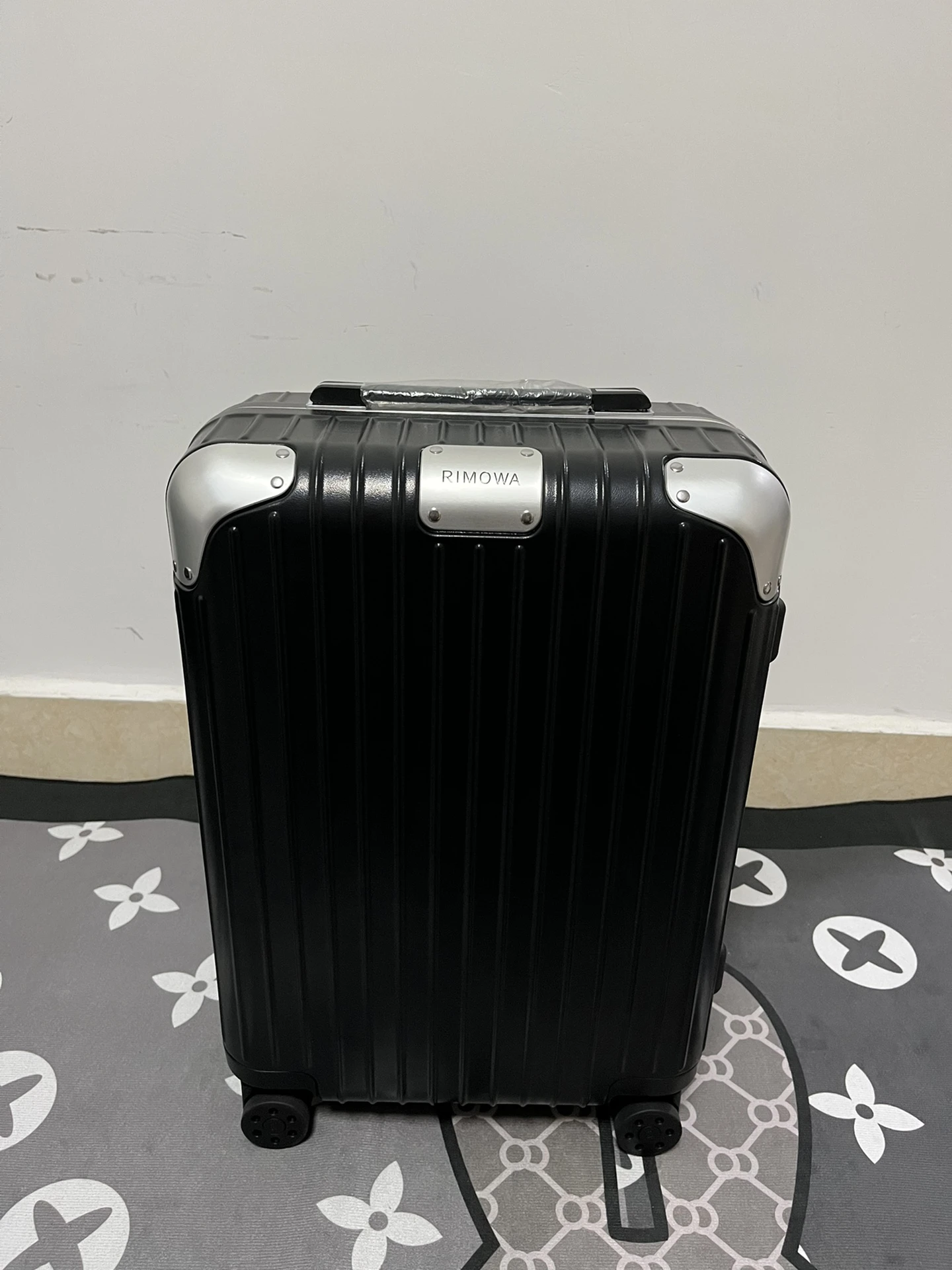 Rimowa Luggage — d6b7be1c