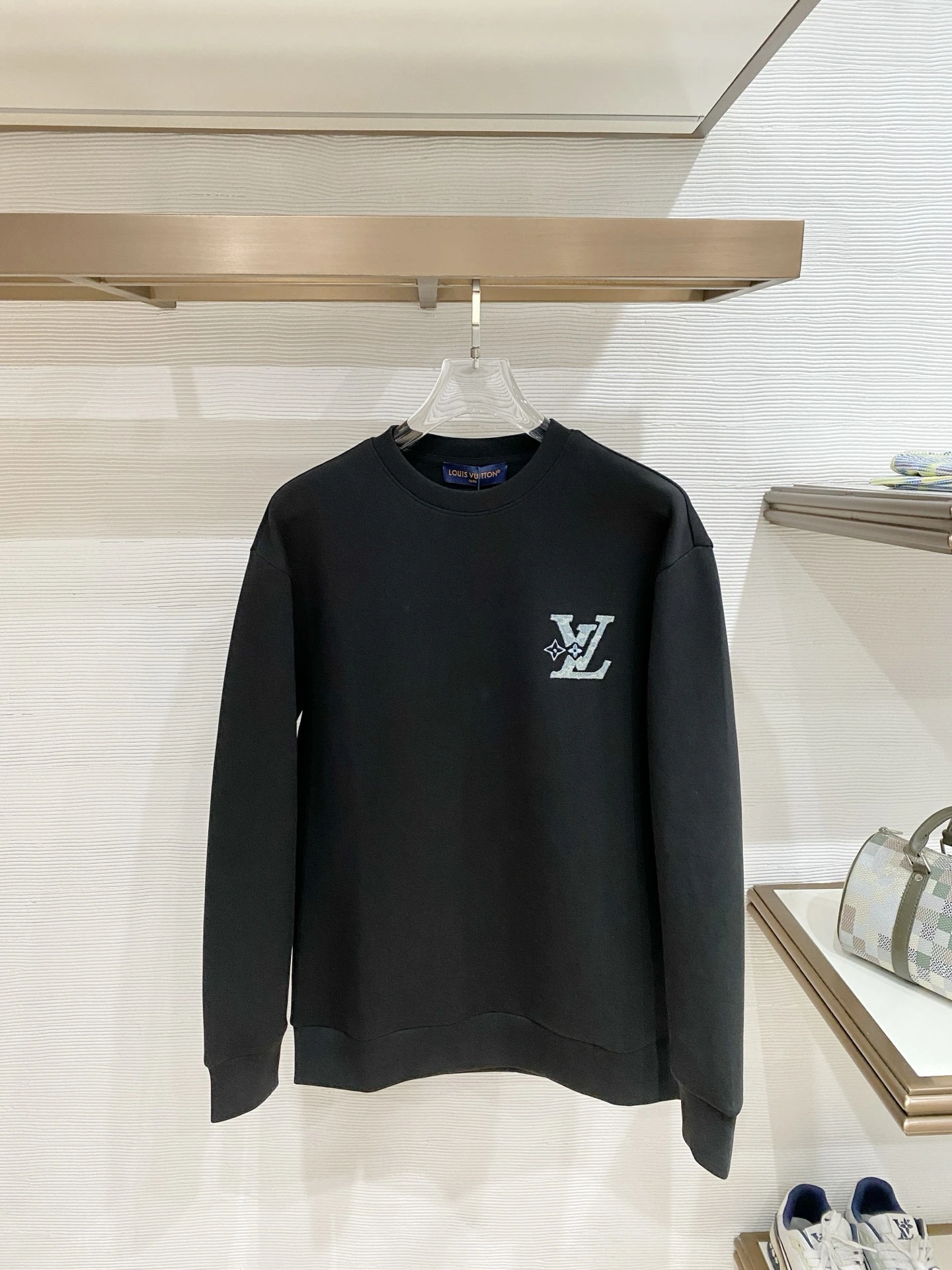 Louis Vuitton Sweatshirts — 8ccbc153