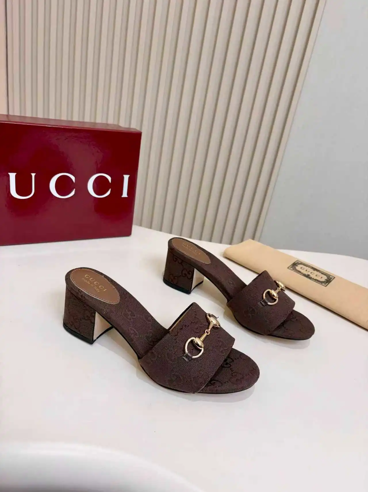 Gucci Shoes — c464323d