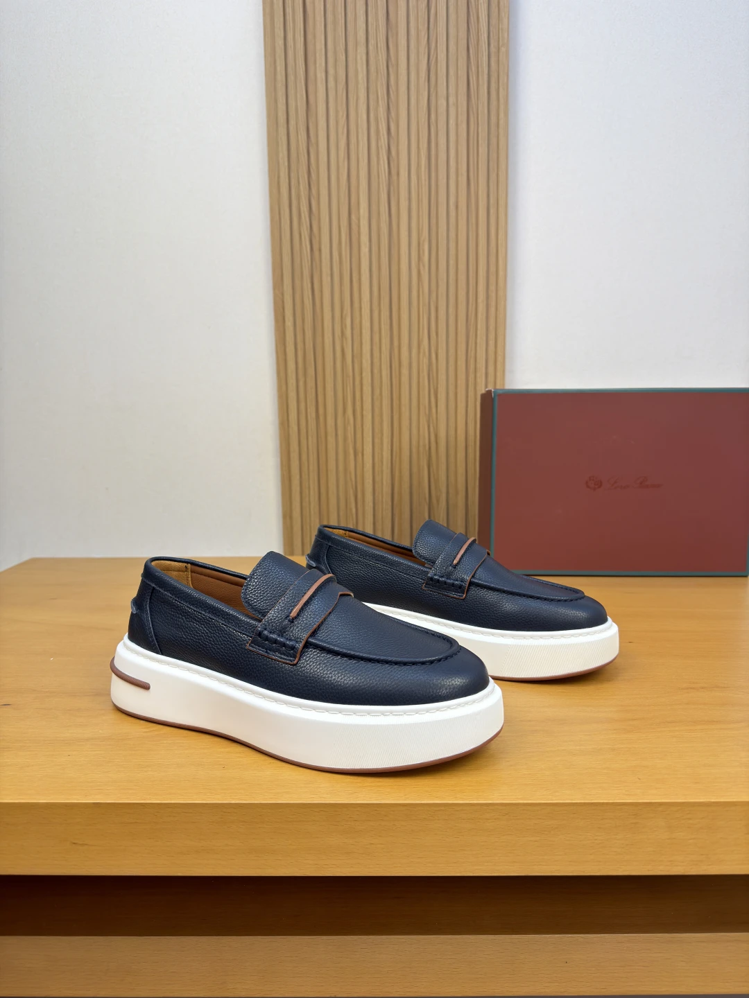Loro Piana Sneakers — 3503ac50