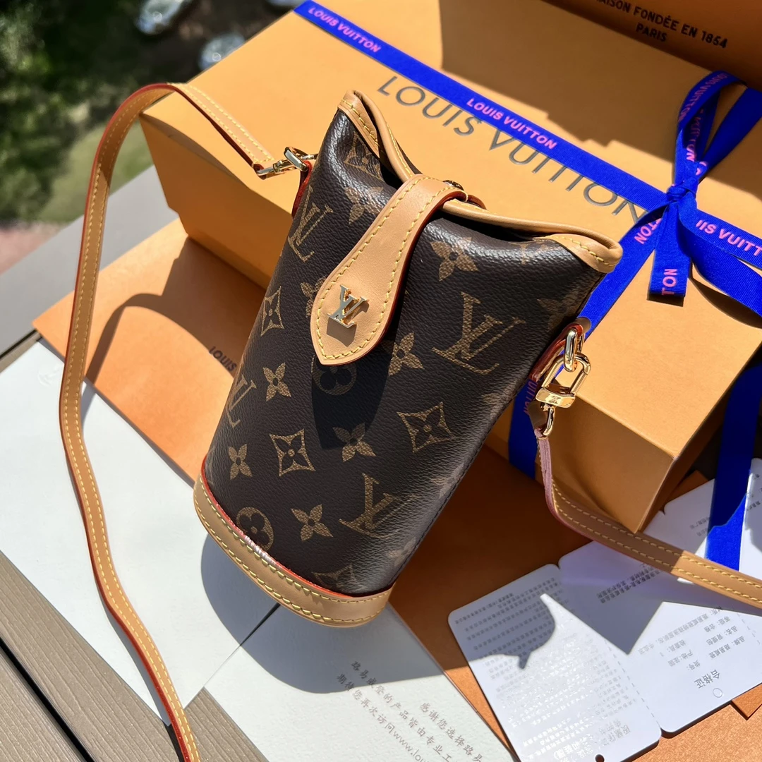 Louis Vuitton Bag — 4fb9397a