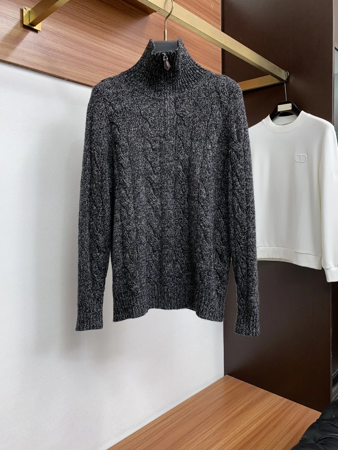 Loro Piana Sweater — 3d95801f