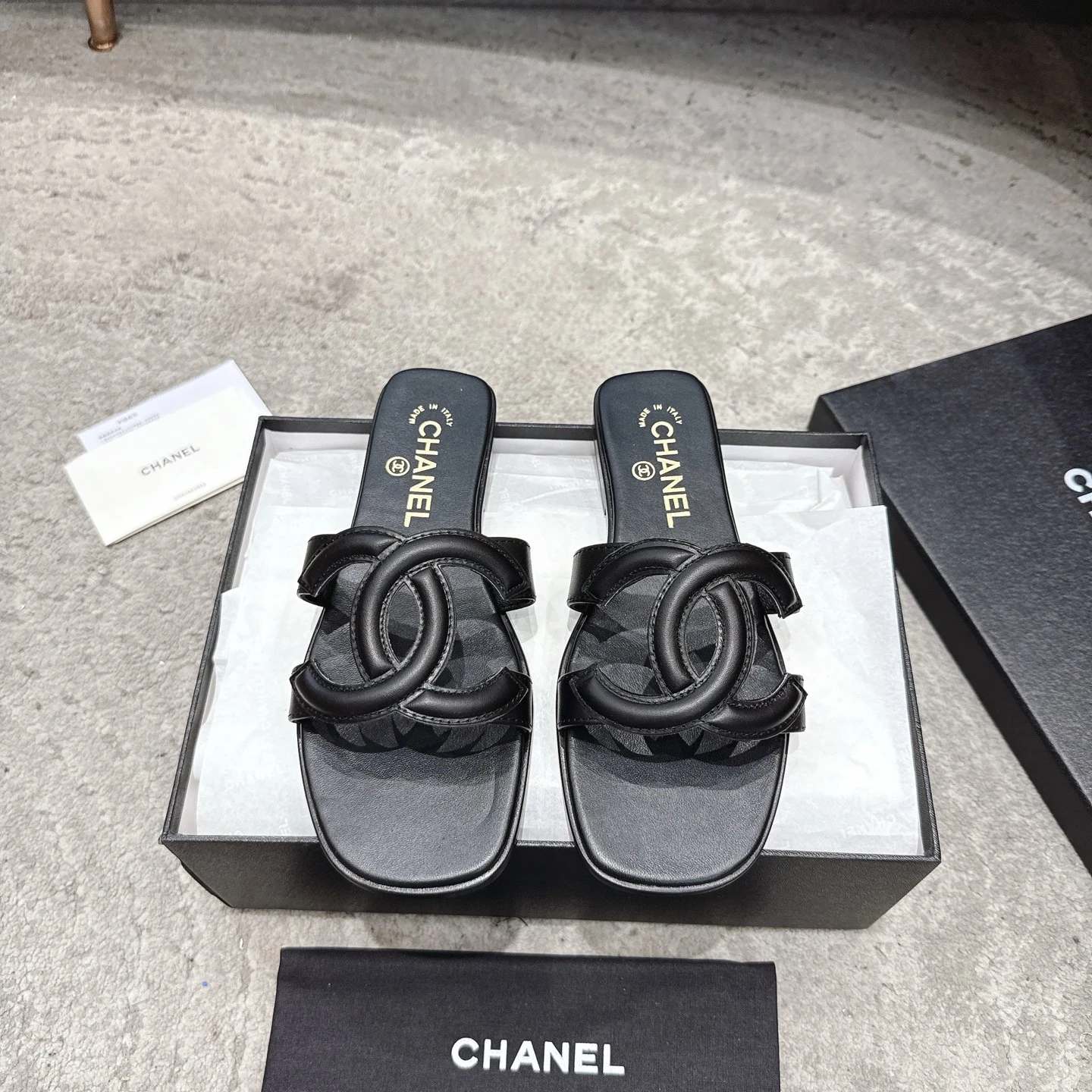 Chanel Slippers — 9f3f101a