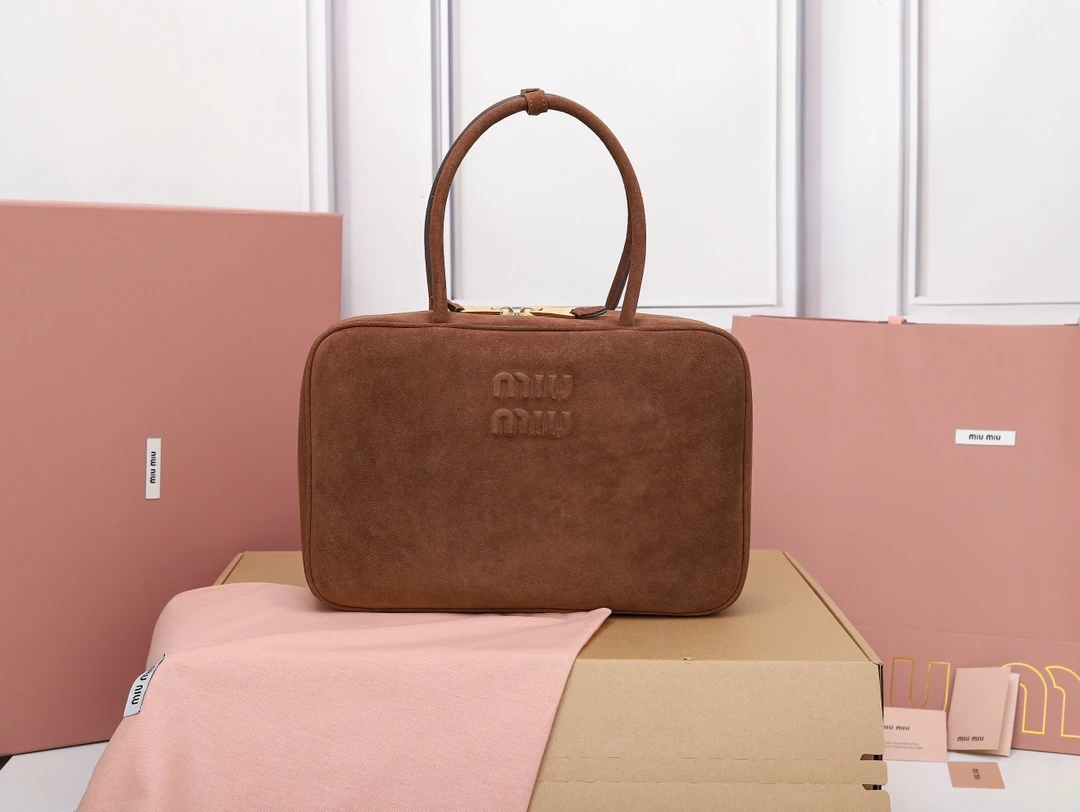 Briefcases — d38bac70