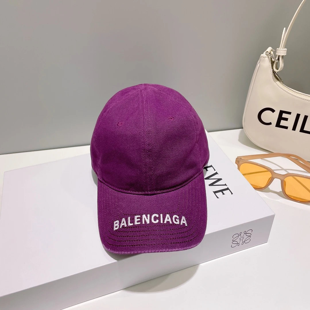 Balenciaga Hat — a62e2f9d