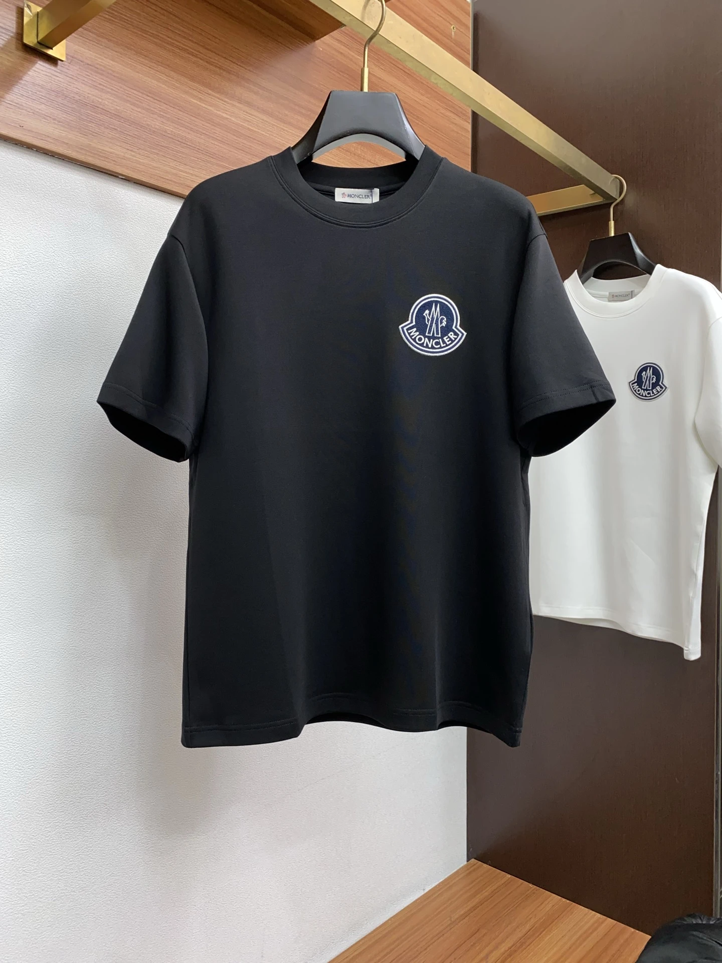 Moncler T-Shirt — f959c21d