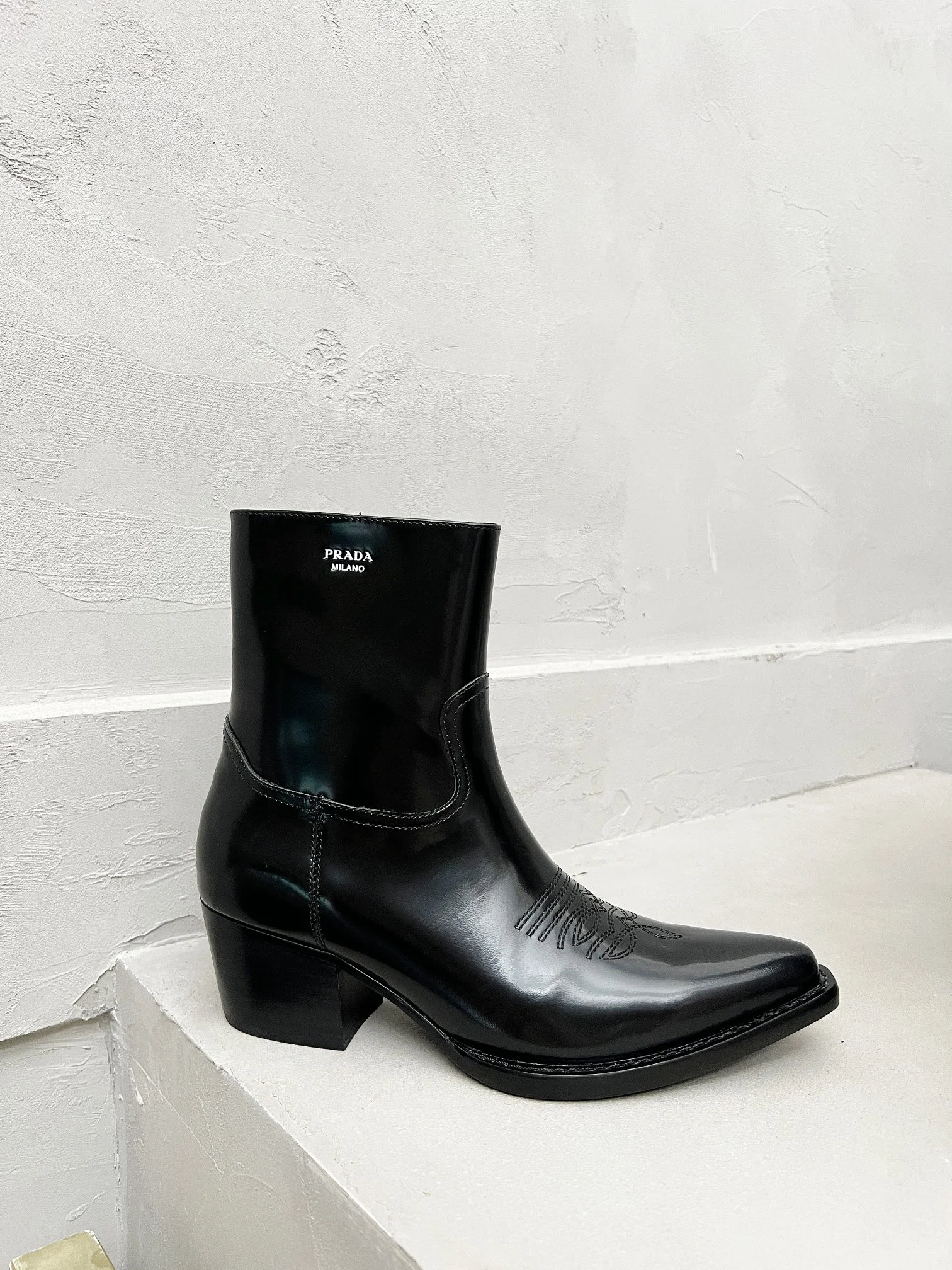 Prada Boots — 84754cff