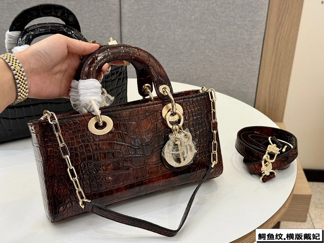 Dior Bag — e43f18cc