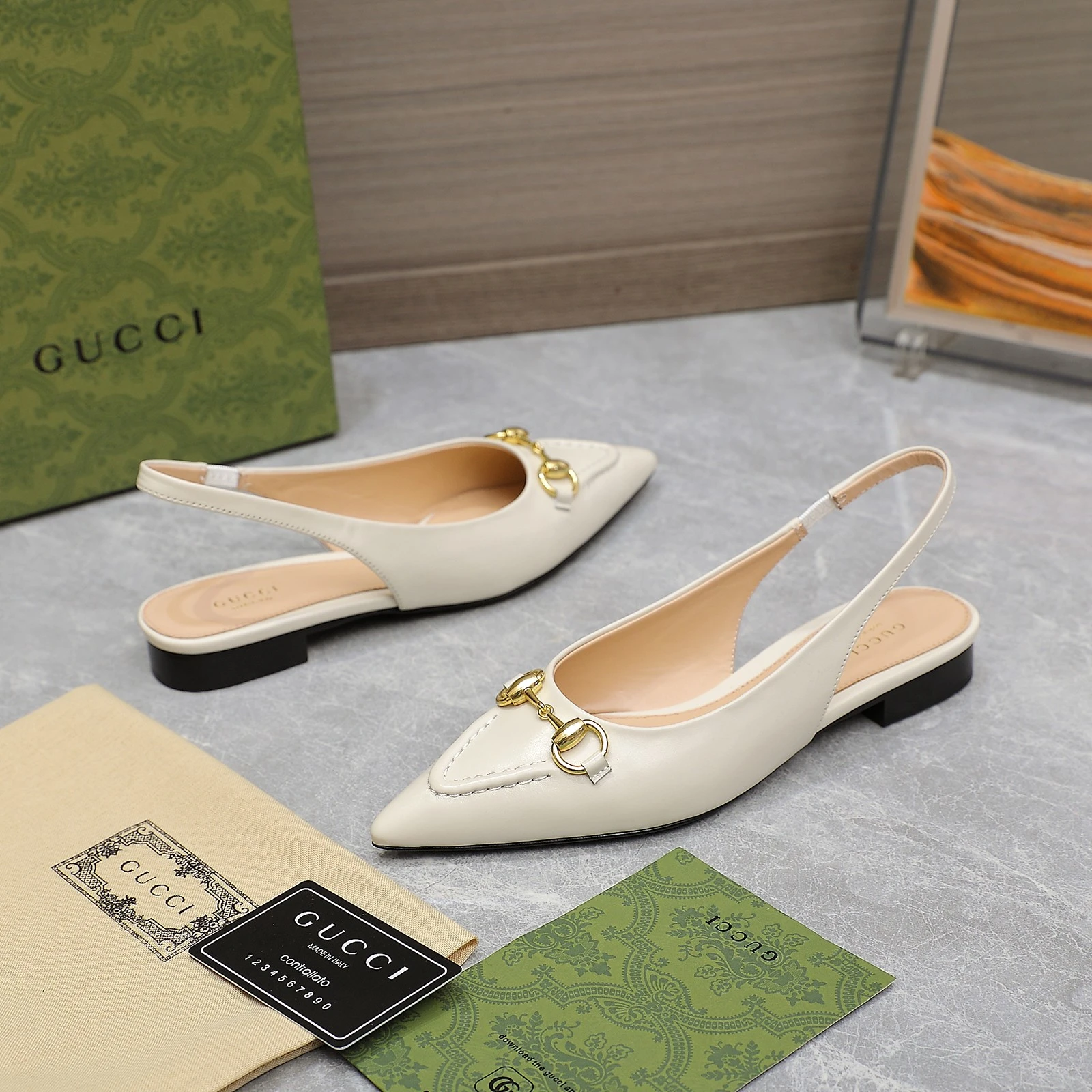 Gucci Sandals — 22038495