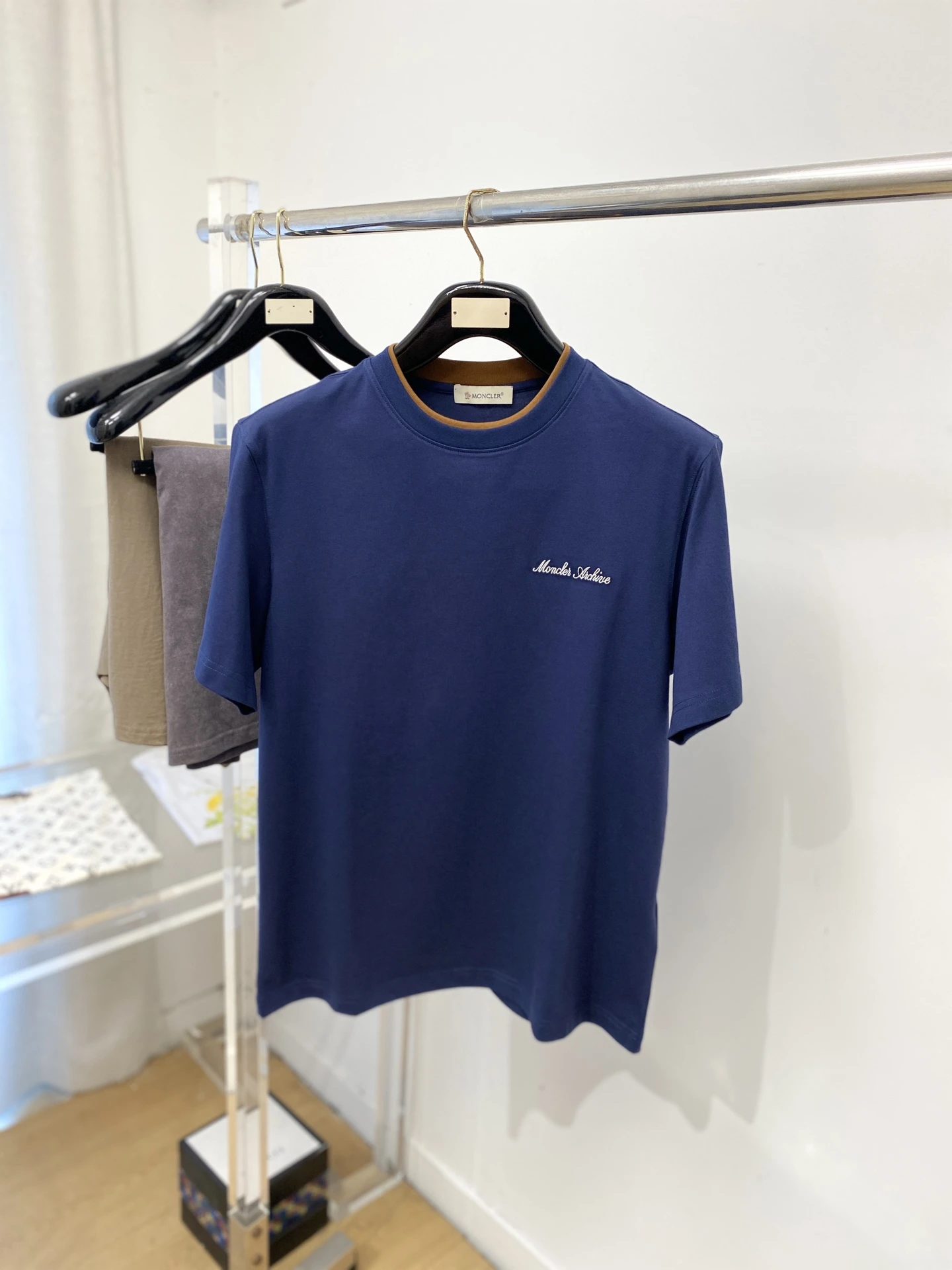 Moncler T-Shirt — d6210474