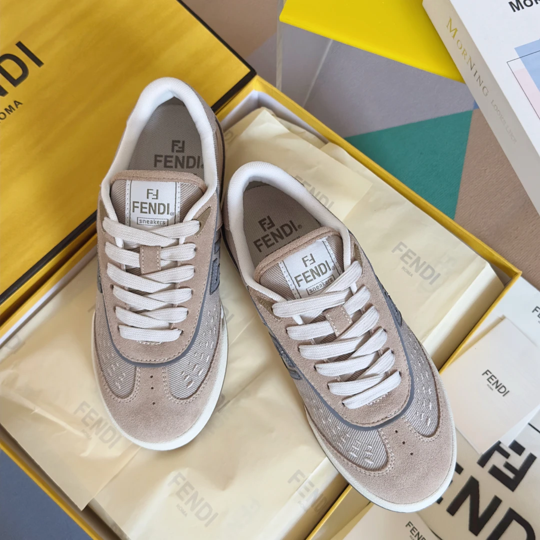 Fendi Sneakers — 0f37a041
