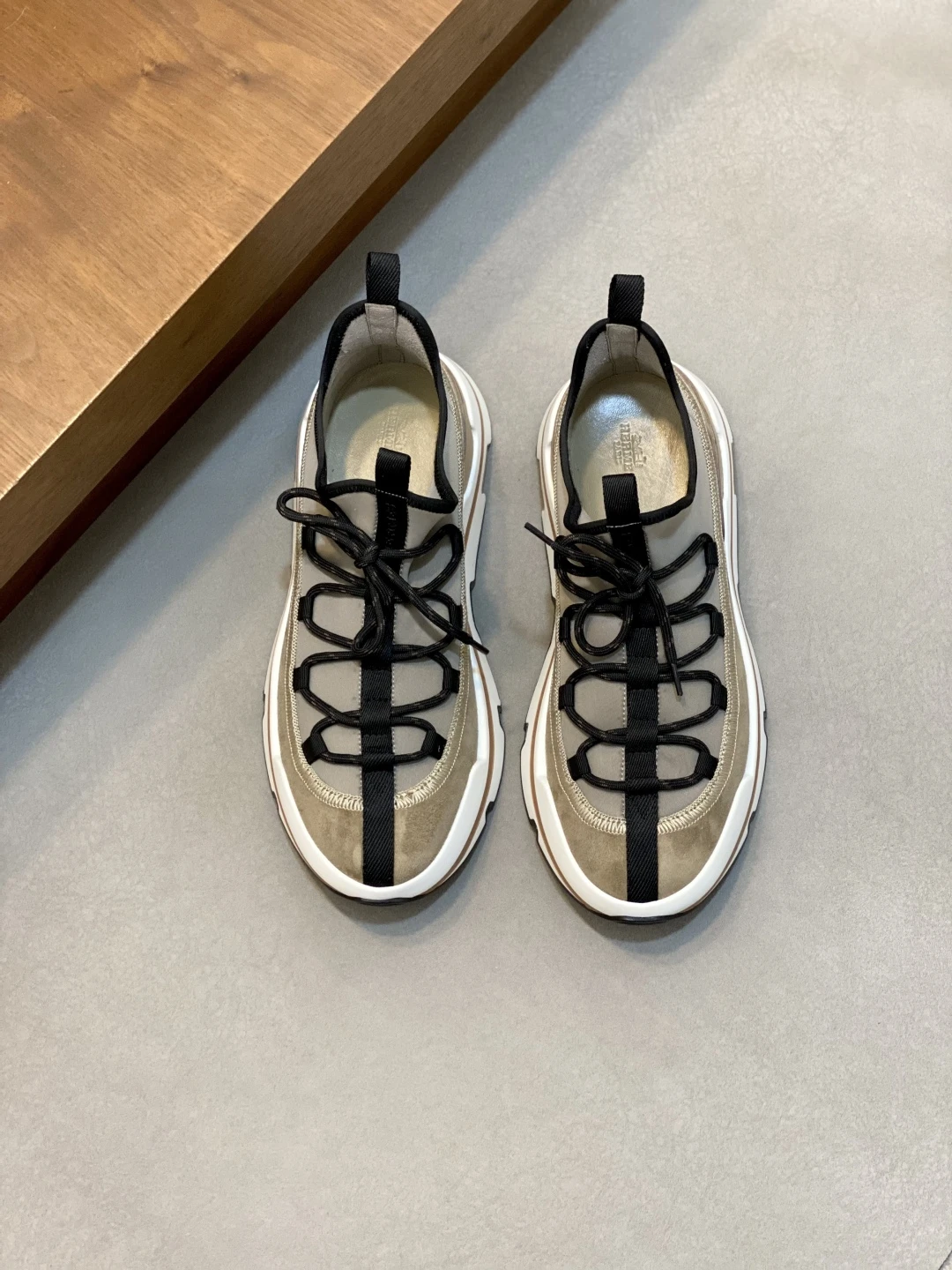 Hermès Sneakers — 87b4d9b7