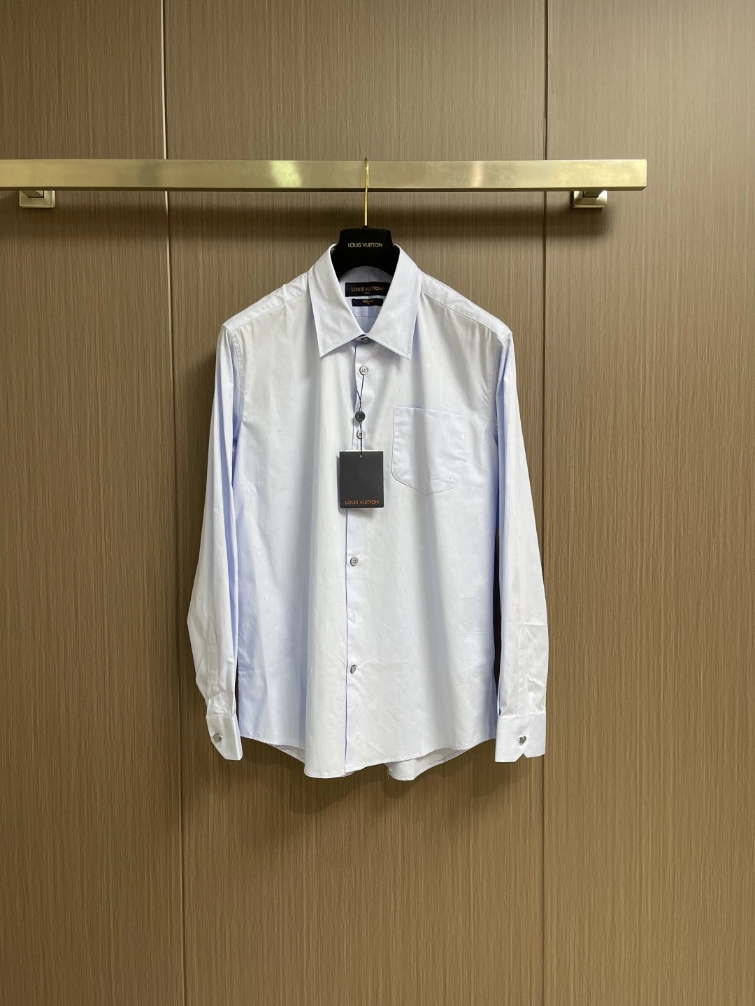 Louis Vuitton Shirts — ab58fbf7