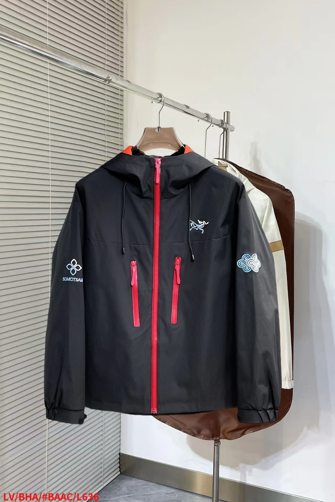 Jackets — 44d9ad7d