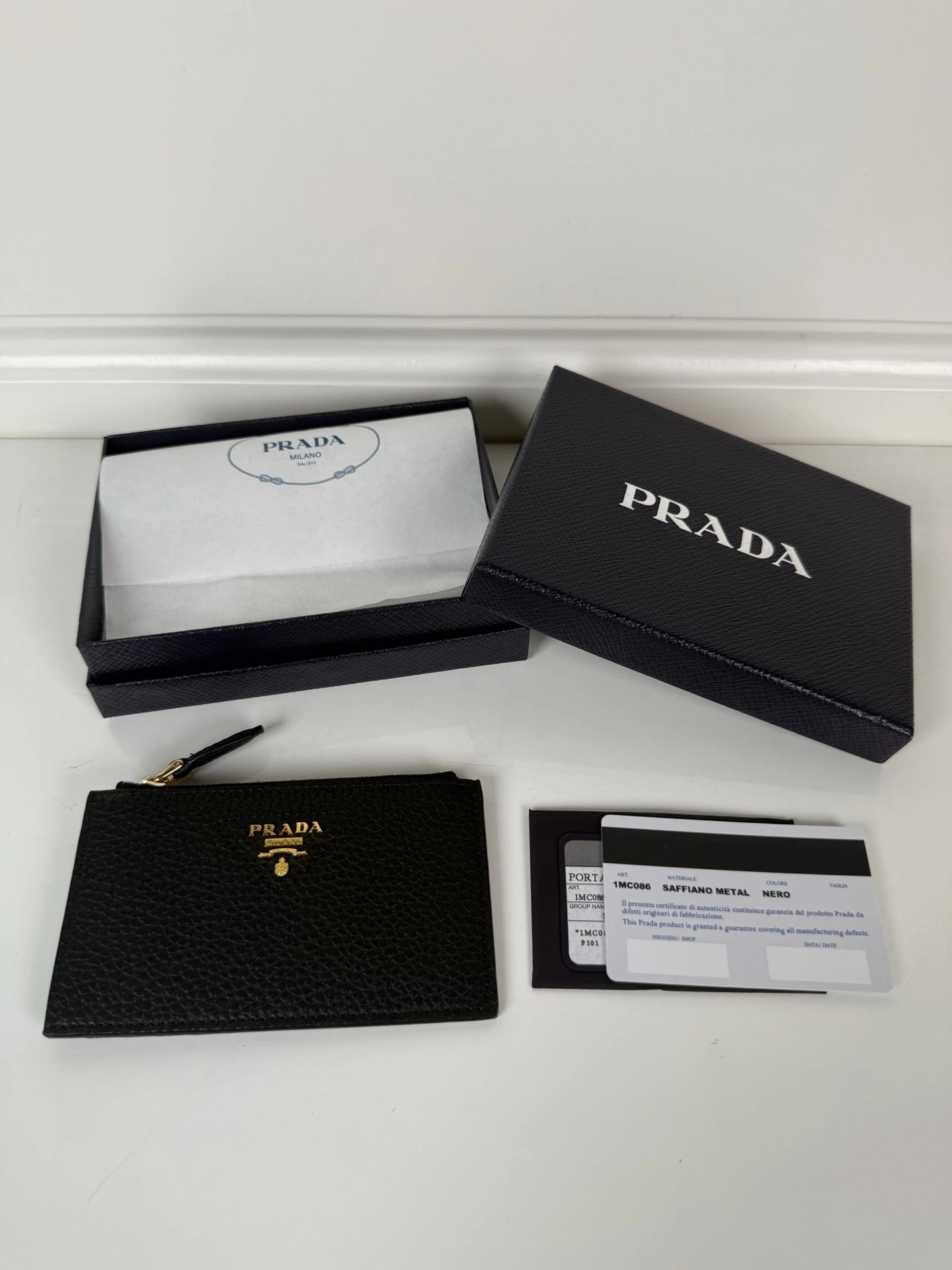 Cardholders — 08837dab