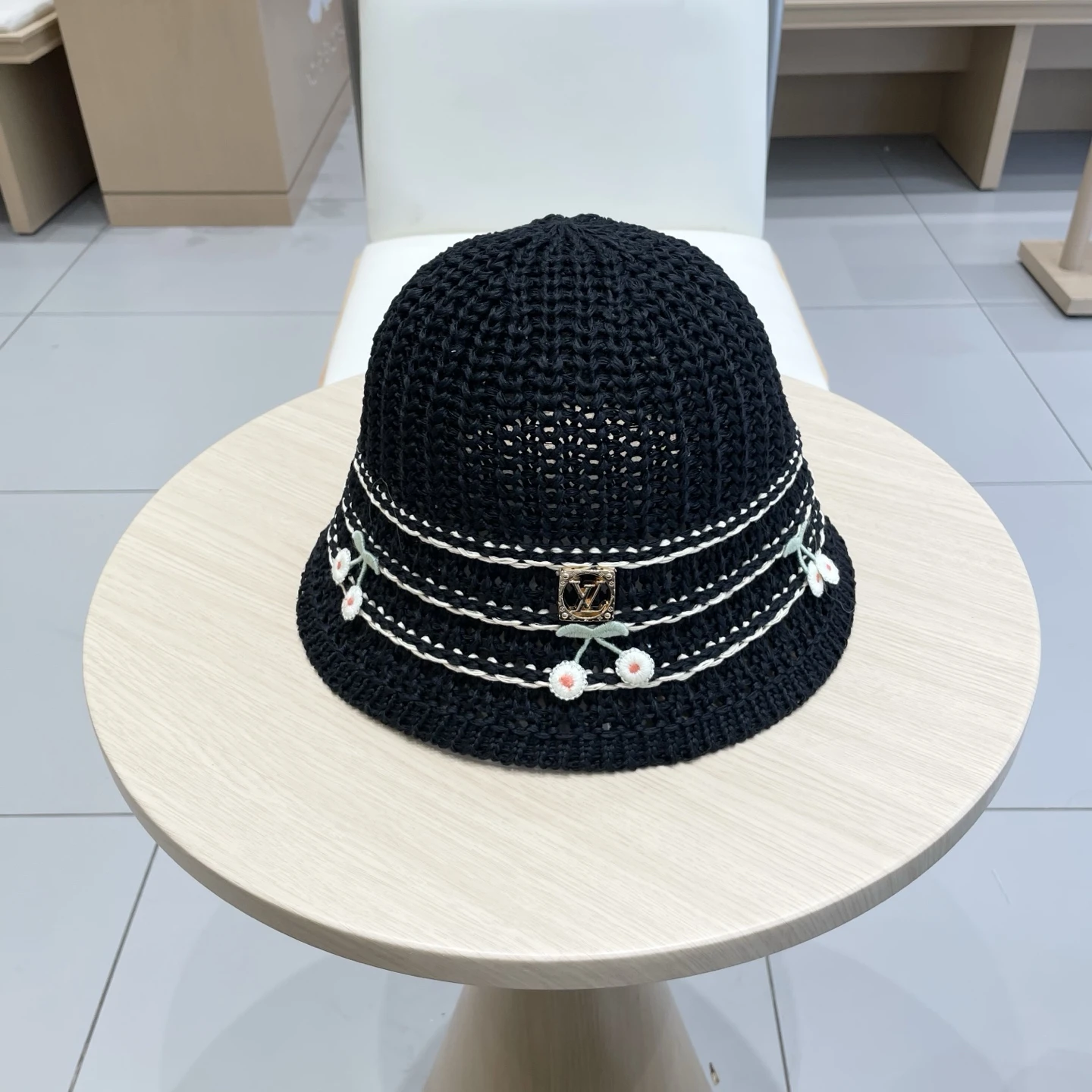 Louis Vuitton Hats — 323dad7e