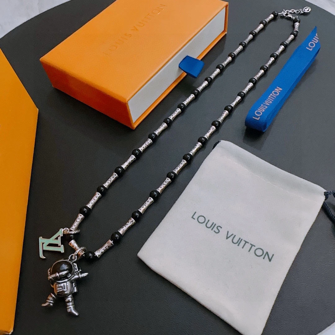 Louis Vuitton Necklaces — a9283c8b