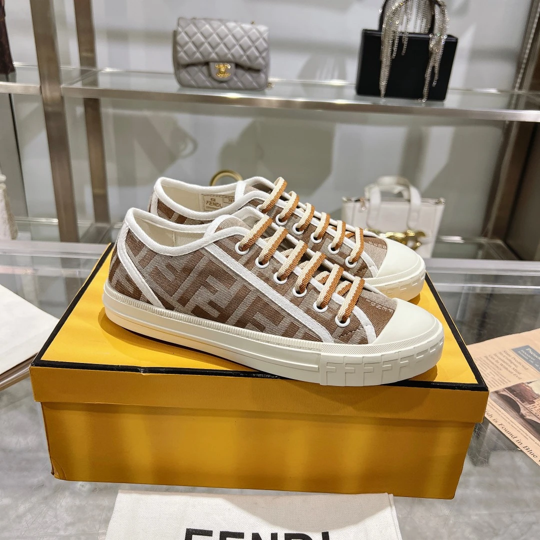 Fendi Sneakers — 54ceee48