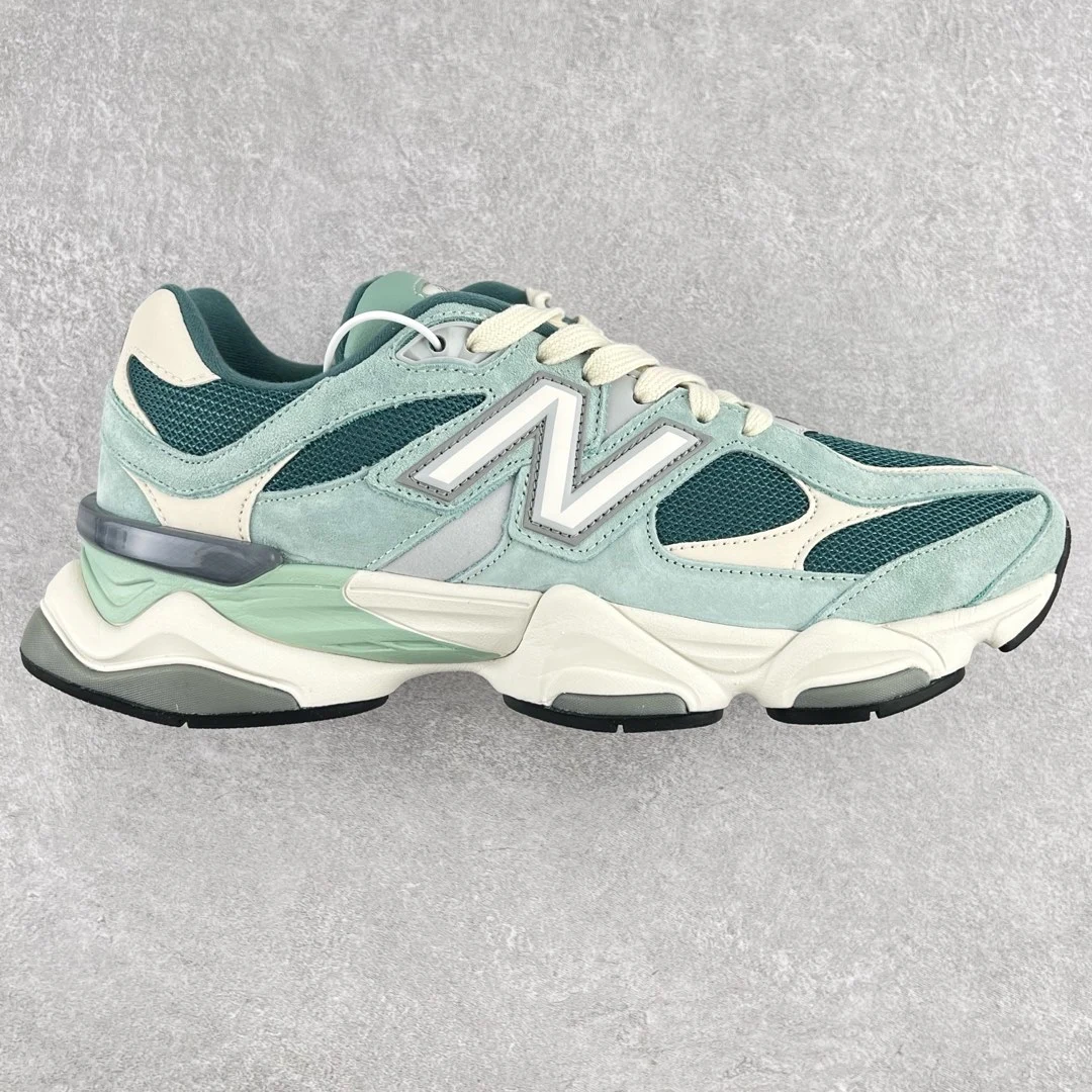 New Balance Sneakers — 8d5c7409
