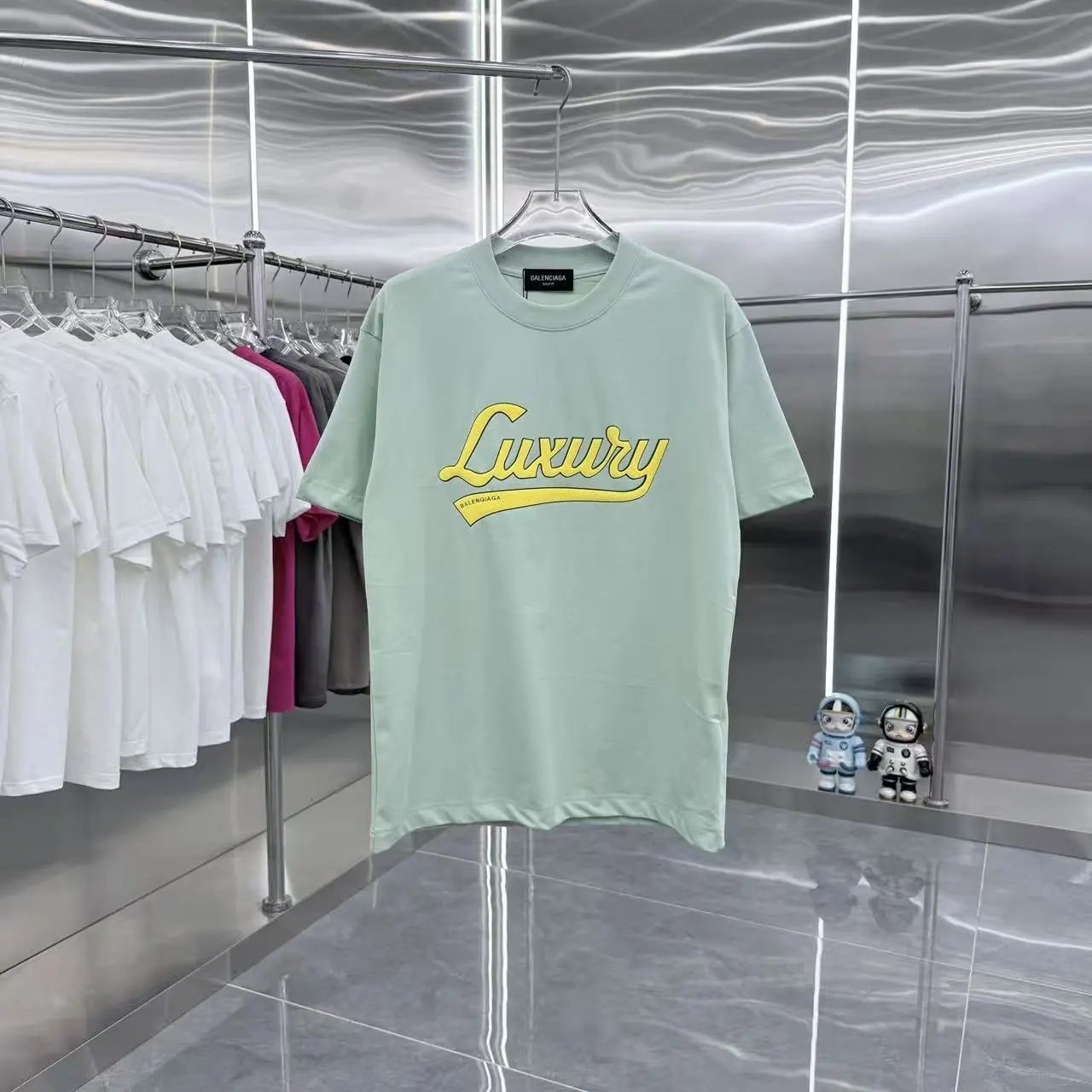 Balenciaga T-Shirt — 0b4c48db