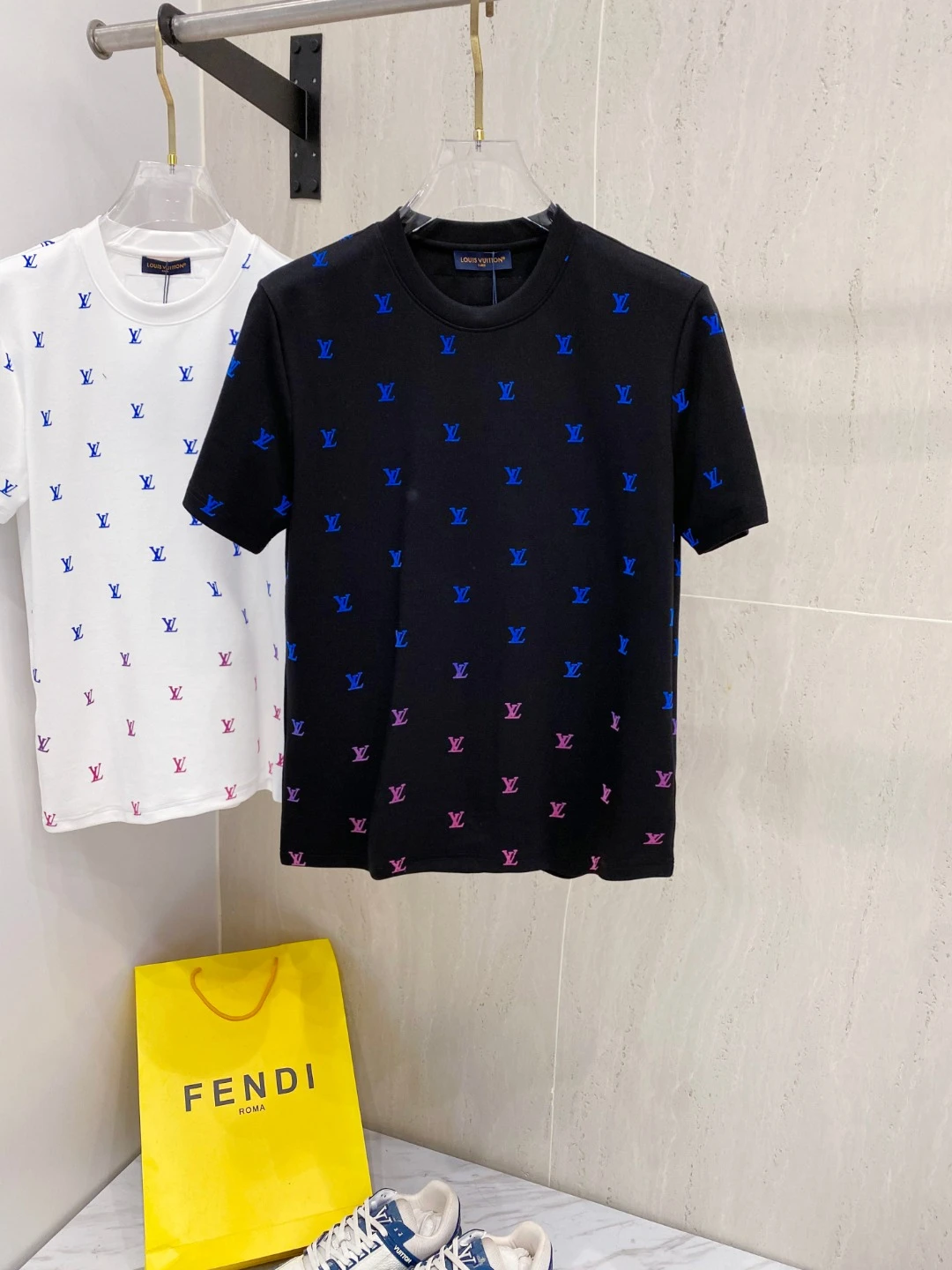 Louis Vuitton T-Shirt — a5a45c4c
