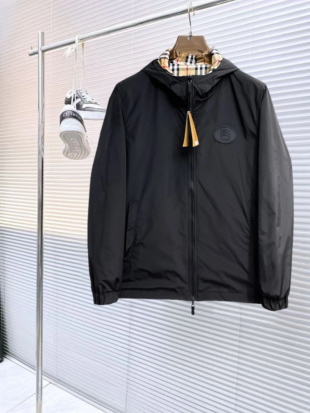 Burberry Jackets — d058e619