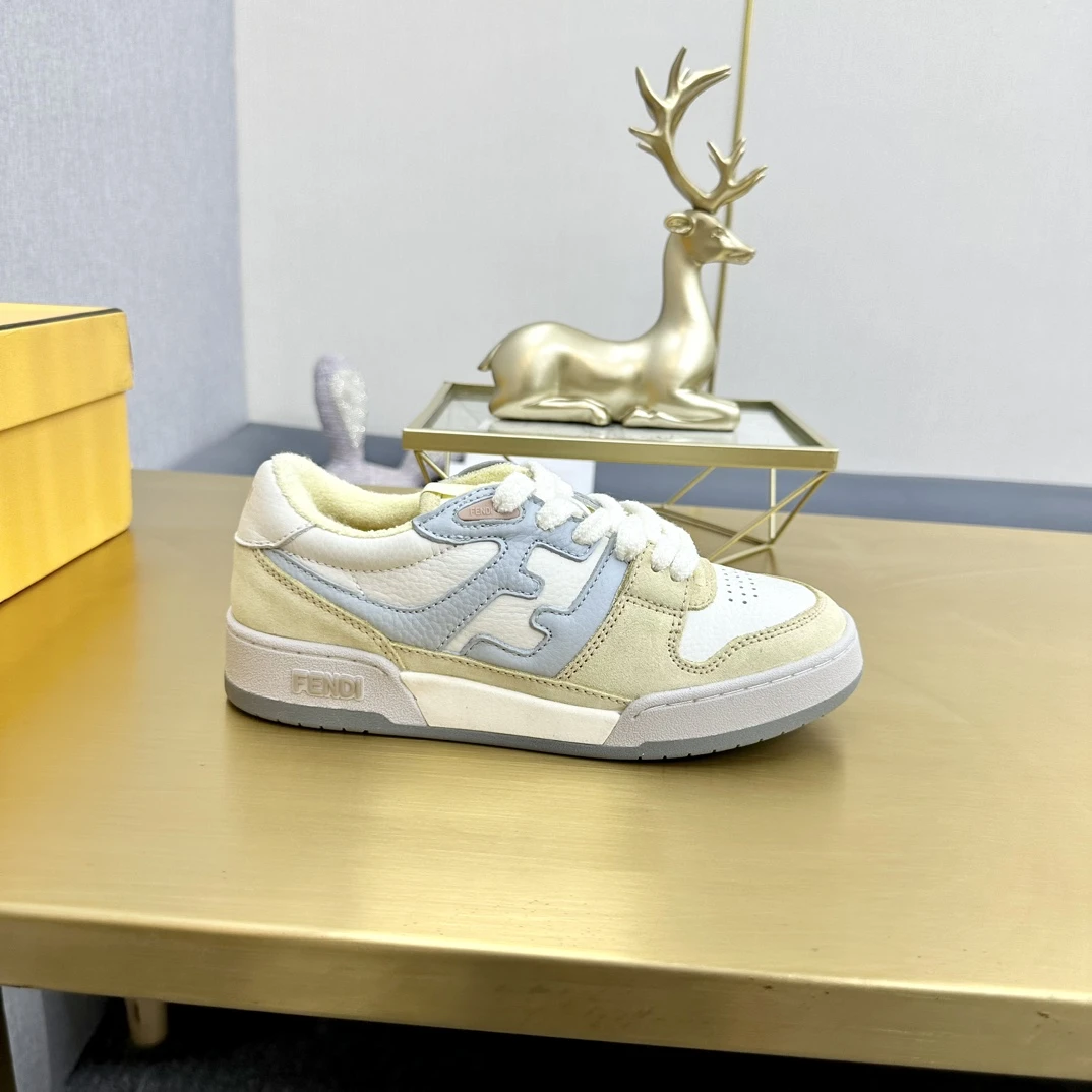 Fendi Sneakers — cdcccd3c