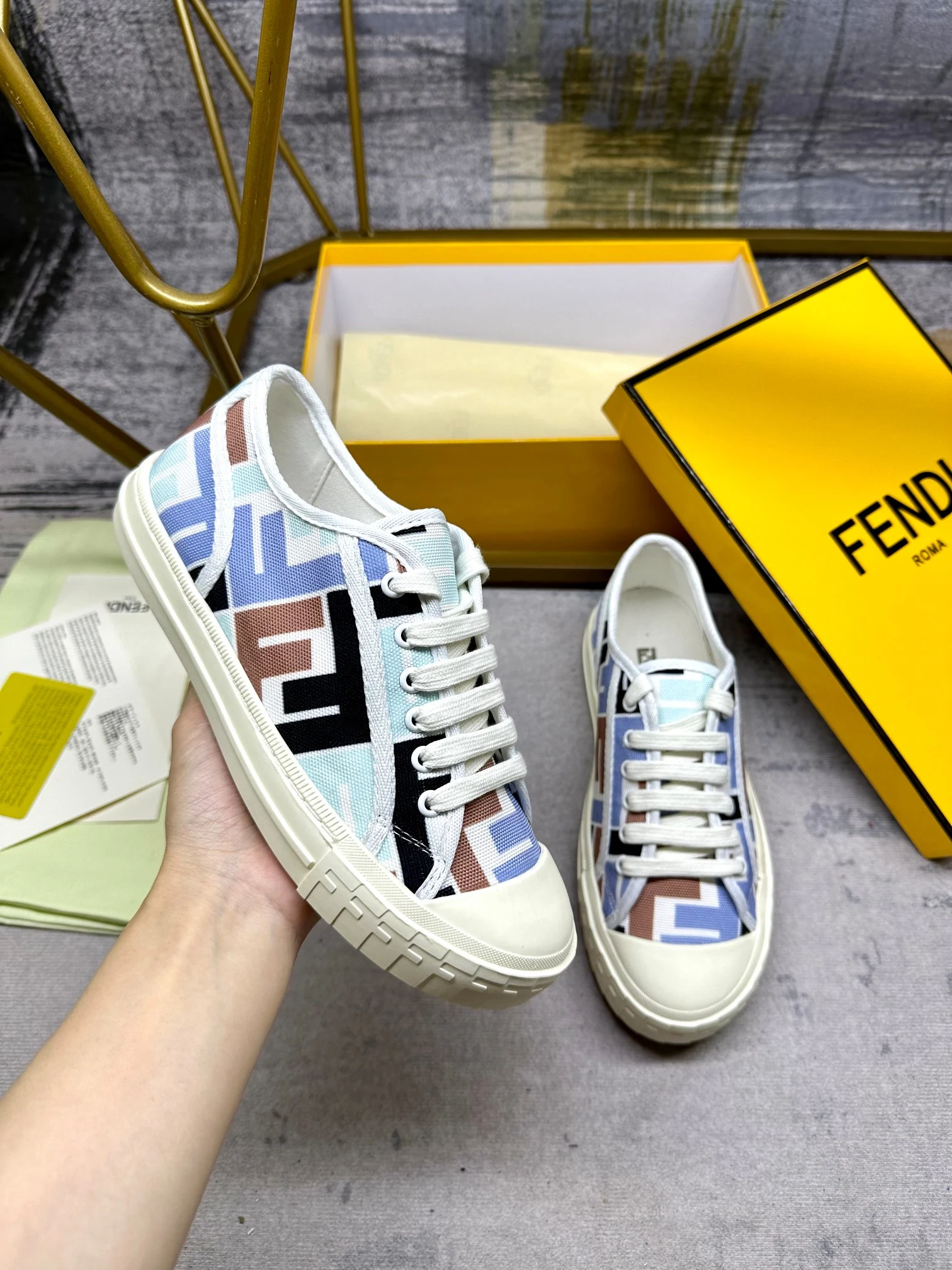 Fendi Sneakers — 28d24f3c