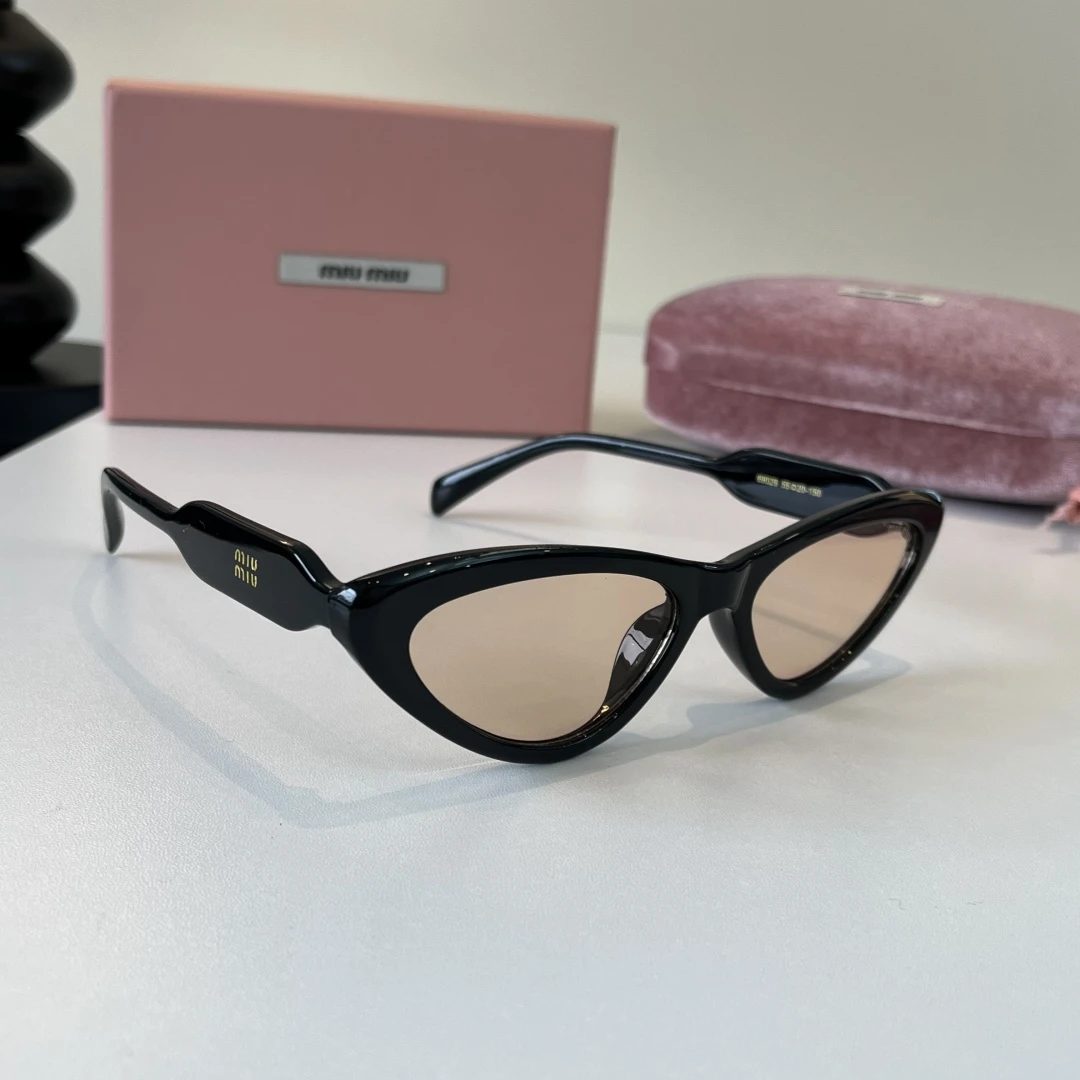 Miu Miu Eyewear — 71fc11eb
