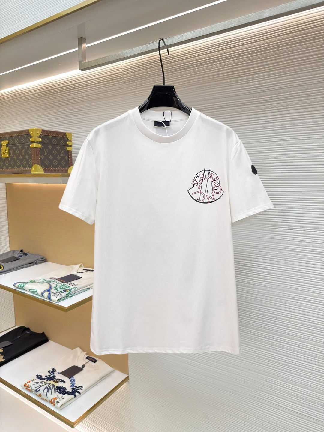 Moncler T-Shirt — 37c27b93