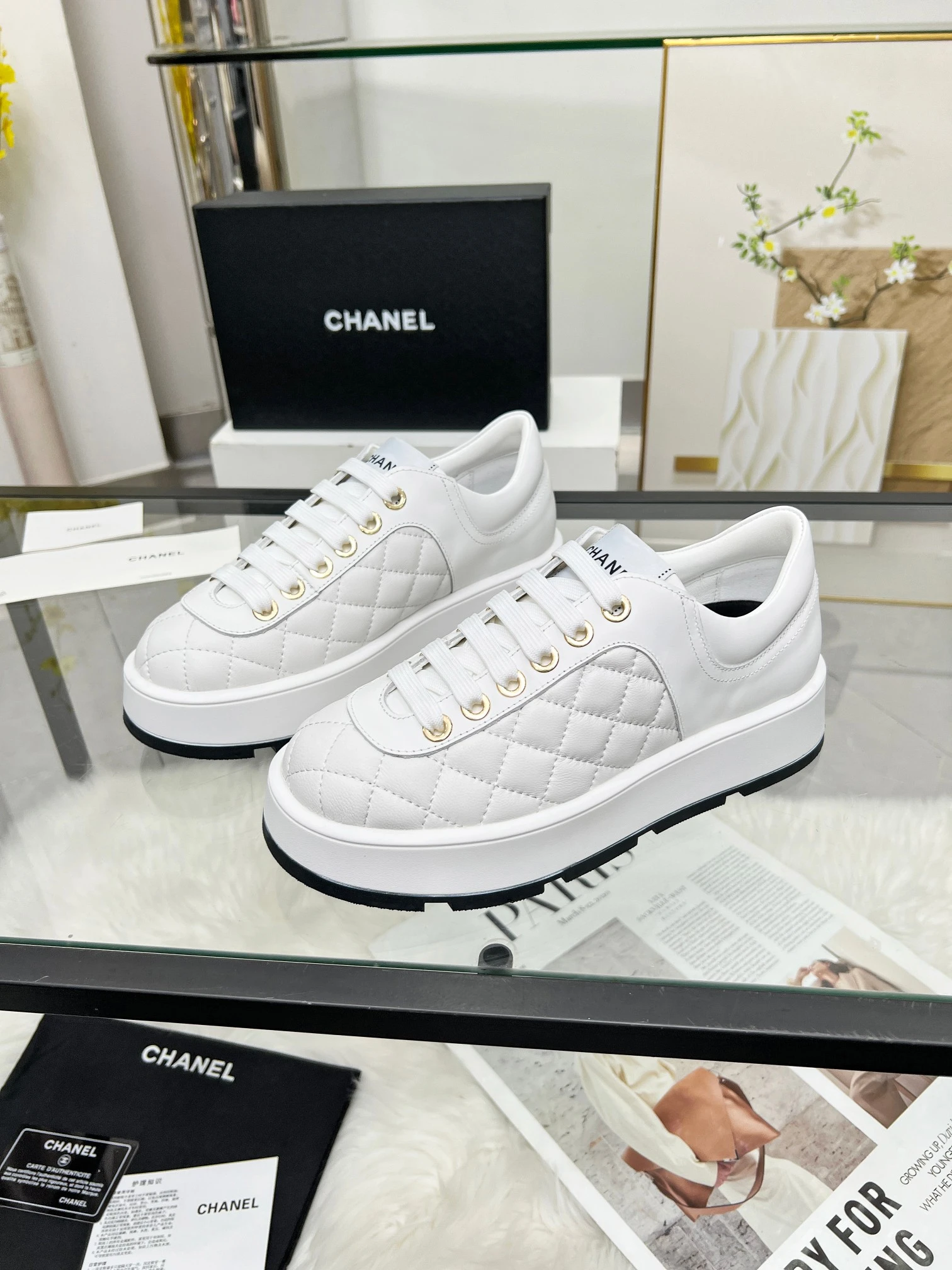 Chanel Sneakers — 273c433a