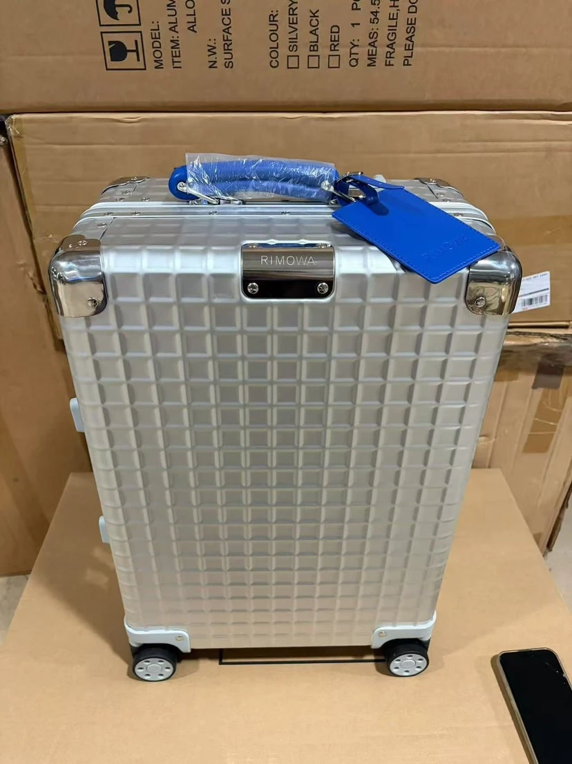 Rimowa Luggage — 90094ad3