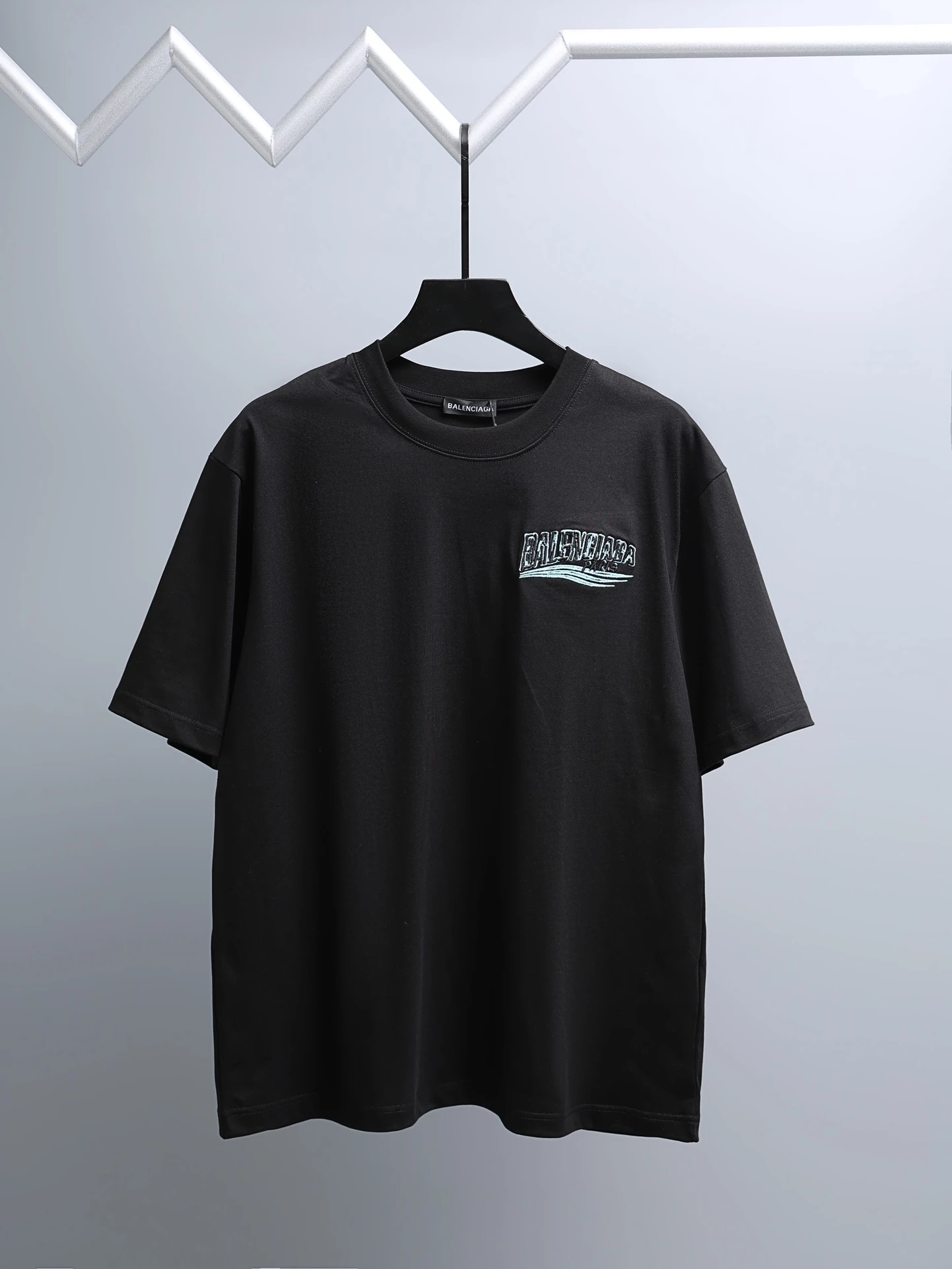 Balenciaga T-Shirt — da5e650f