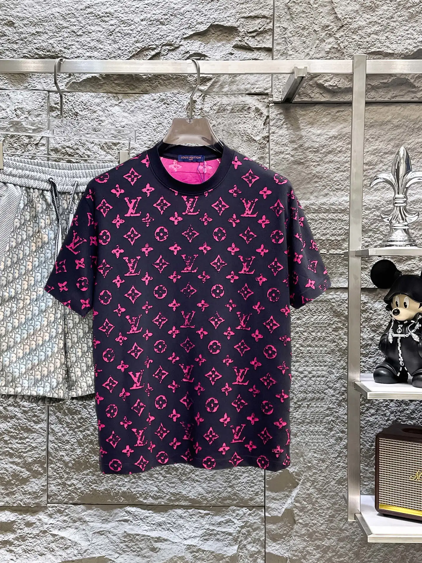 Louis Vuitton T-Shirt — deb6dc5e