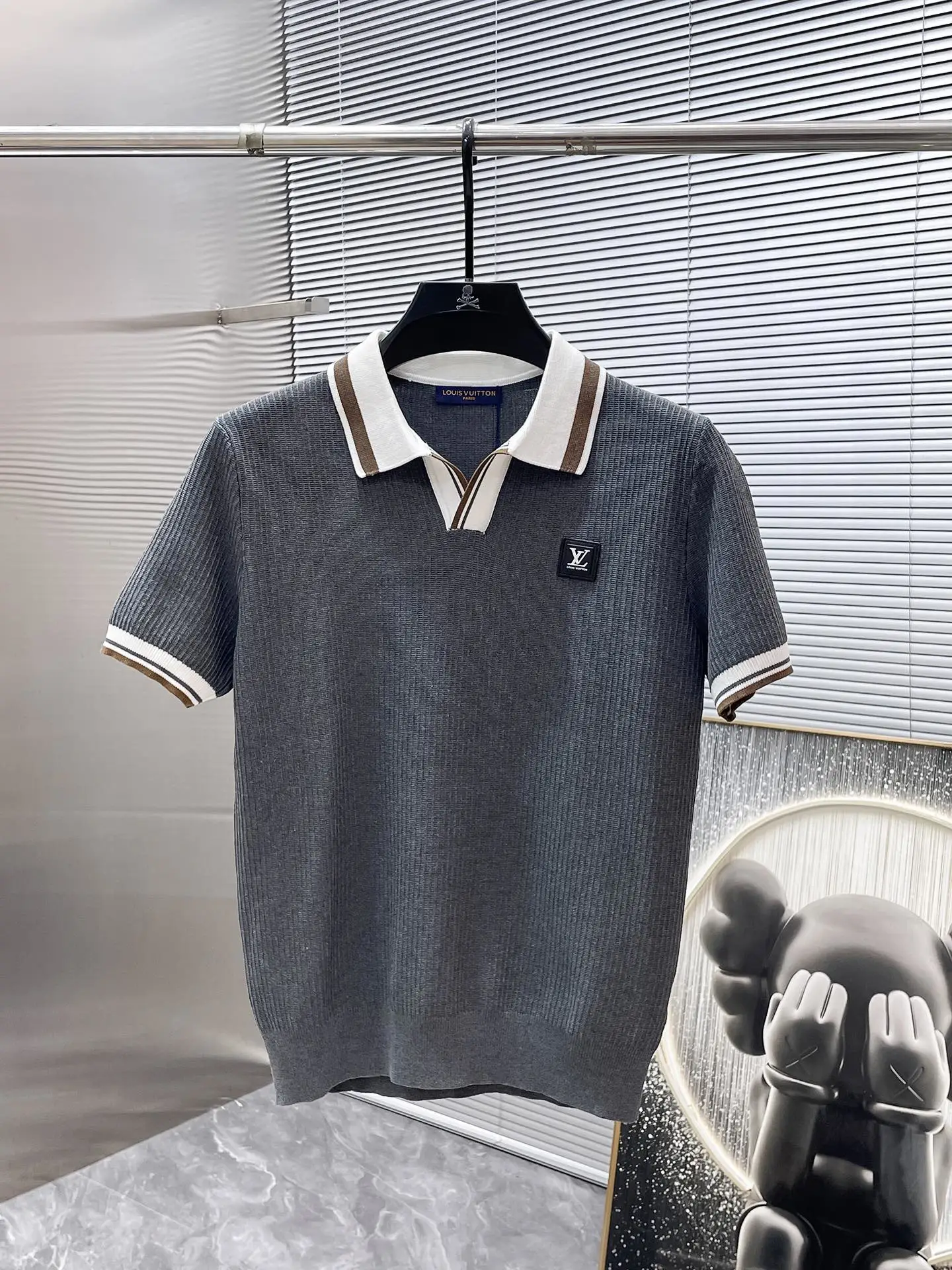 Louis Vuitton T-Shirt — 8f541f06
