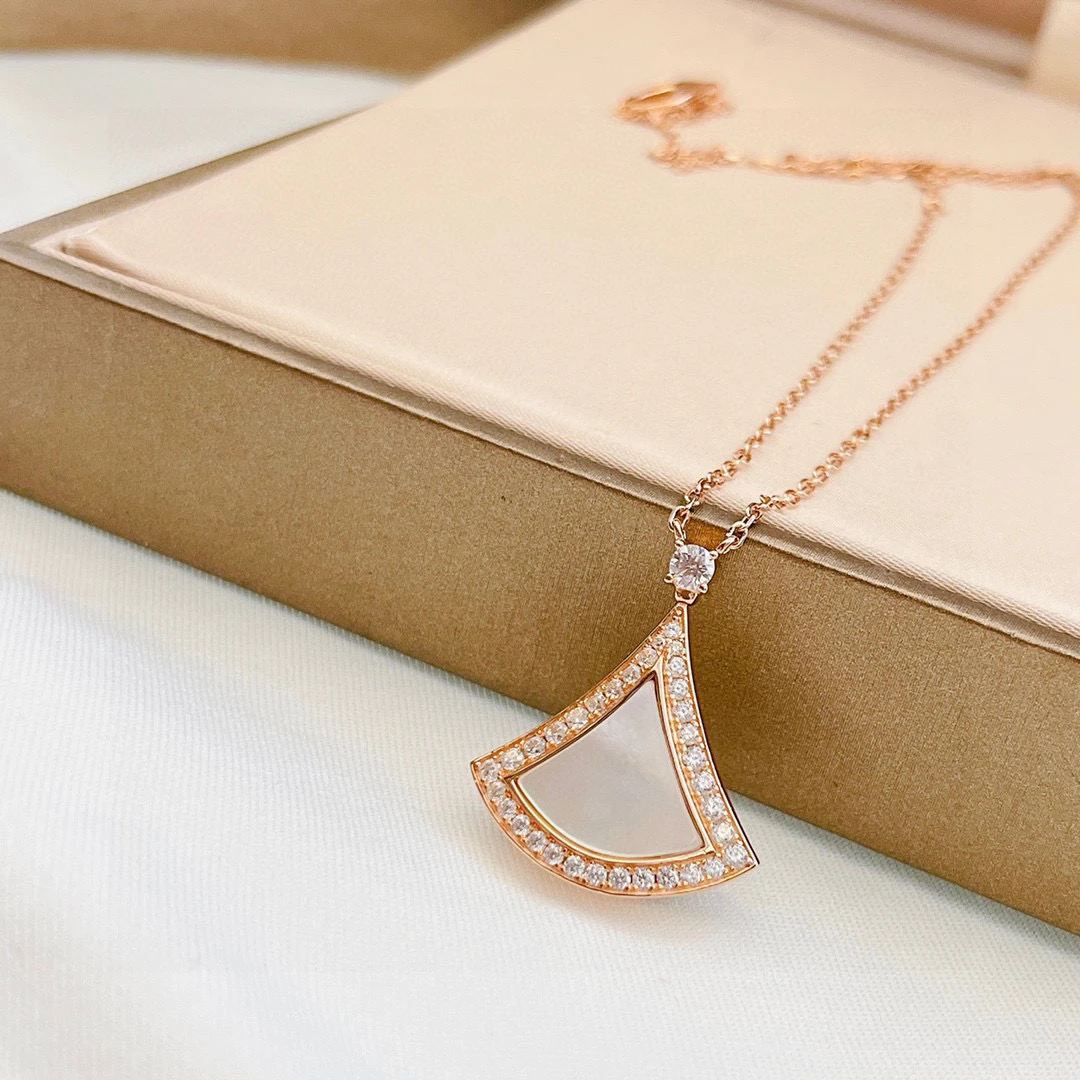 Bvlgari Jewellery — e8265658