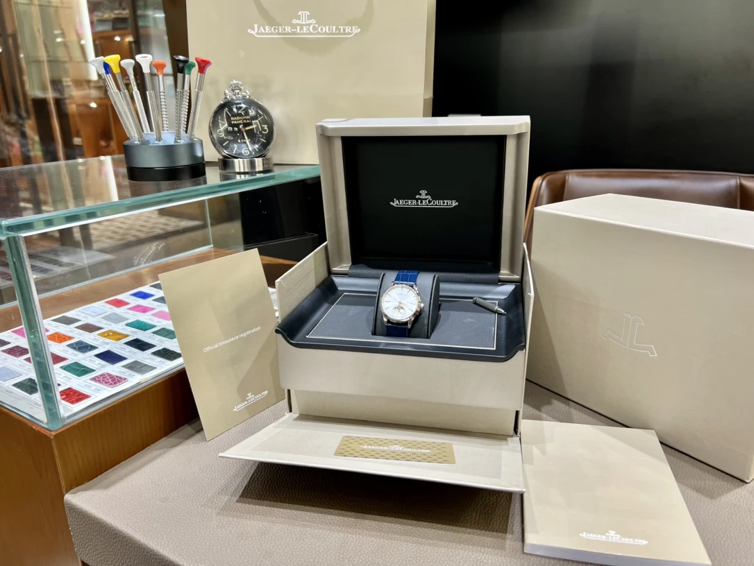 Jaeger-LeCoultre Watch — 23a2f387