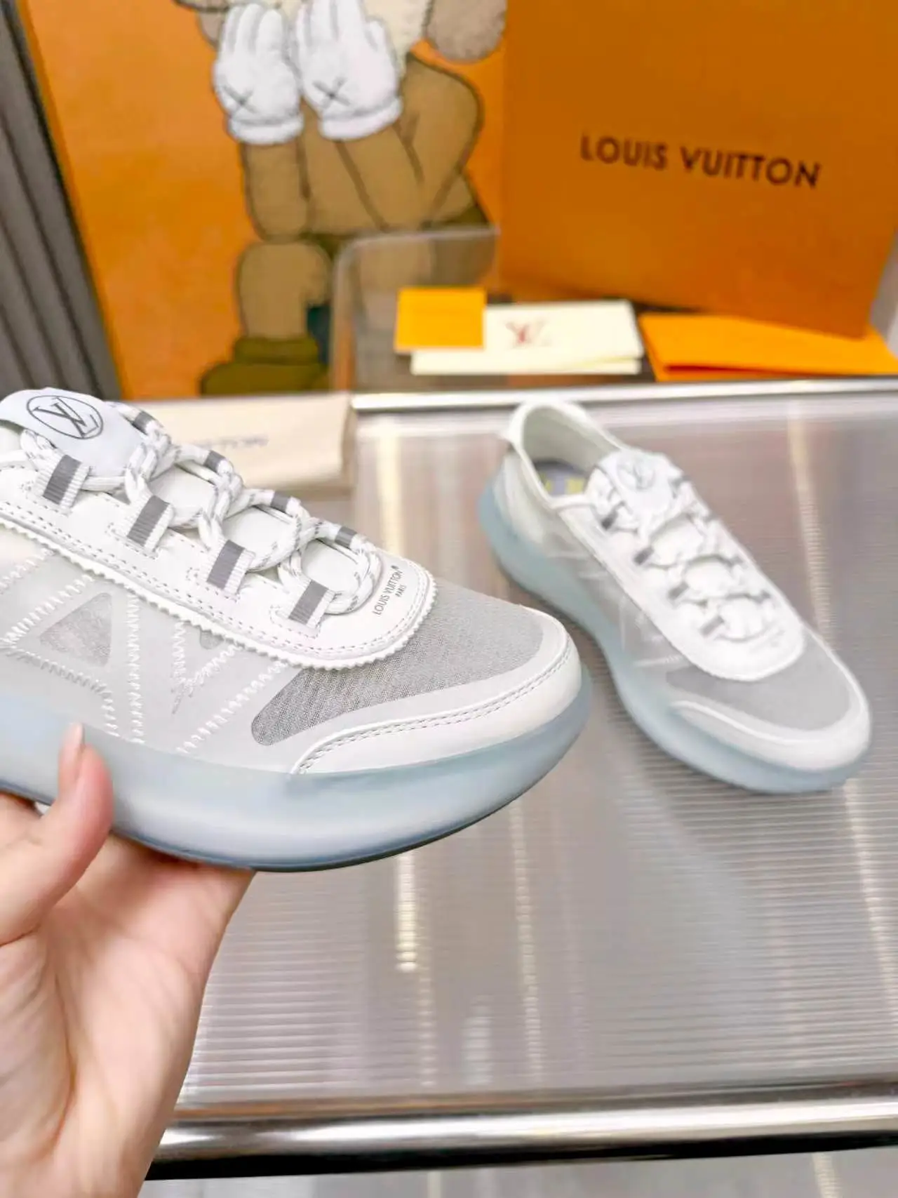 Louis Vuitton Sneakers — 81dd4d3b