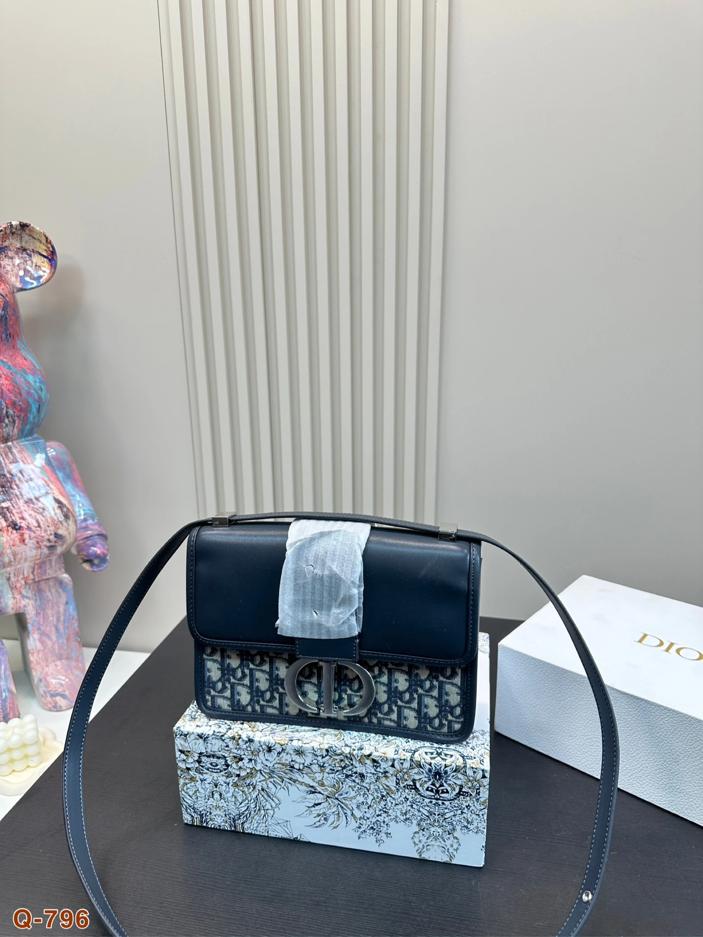 Dior Bag — 24a55329