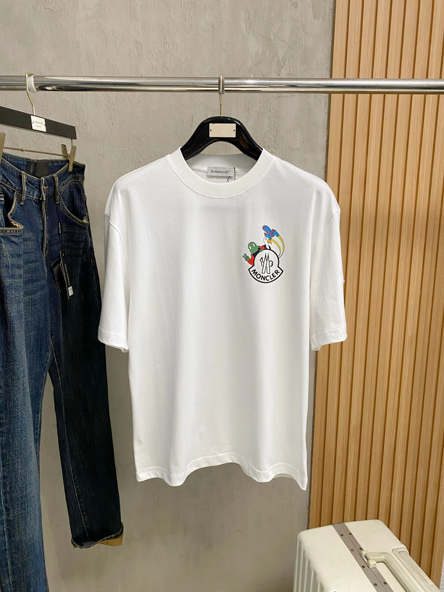 Moncler T-Shirt — 95bf3e09