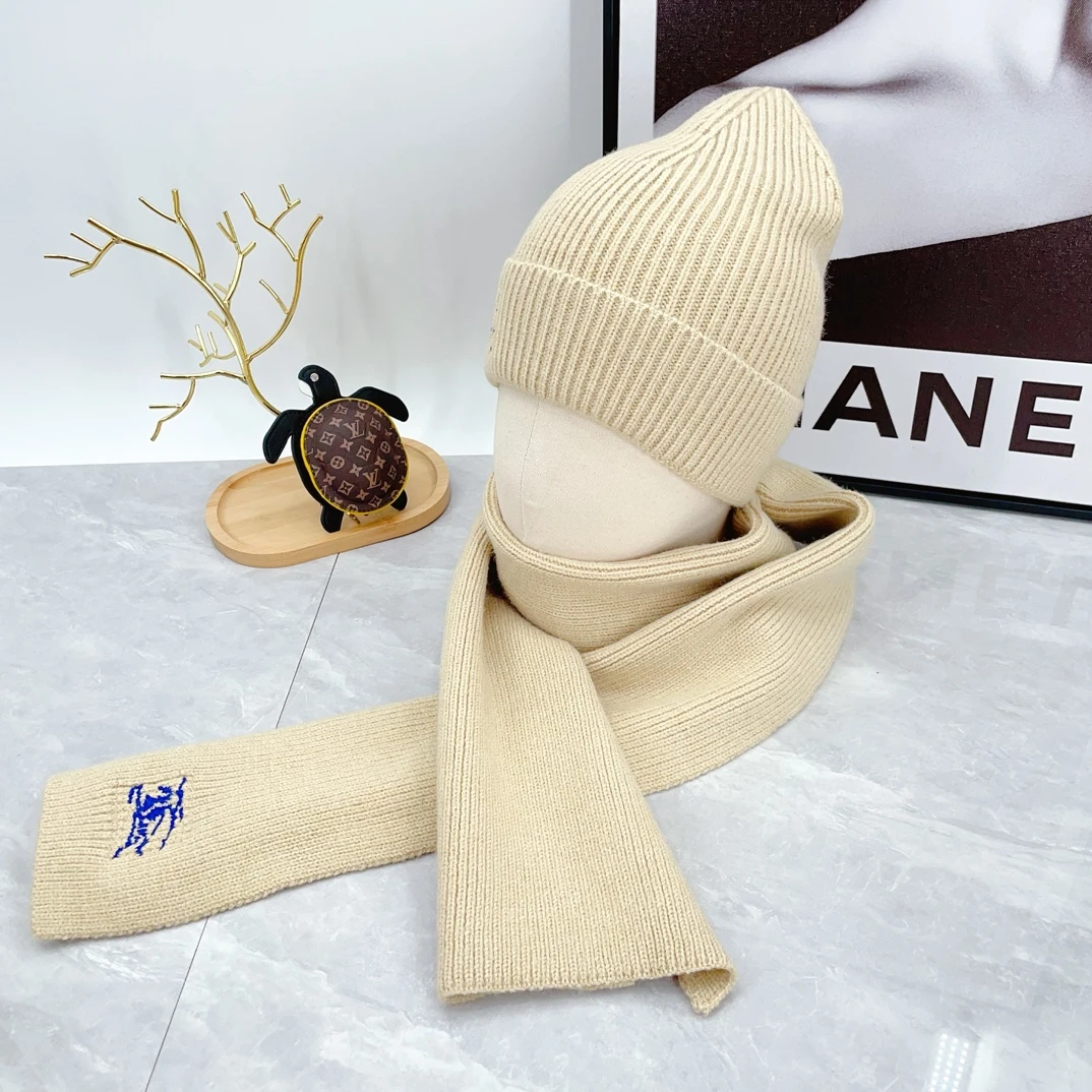 Burberry Hat — 2213b5a9