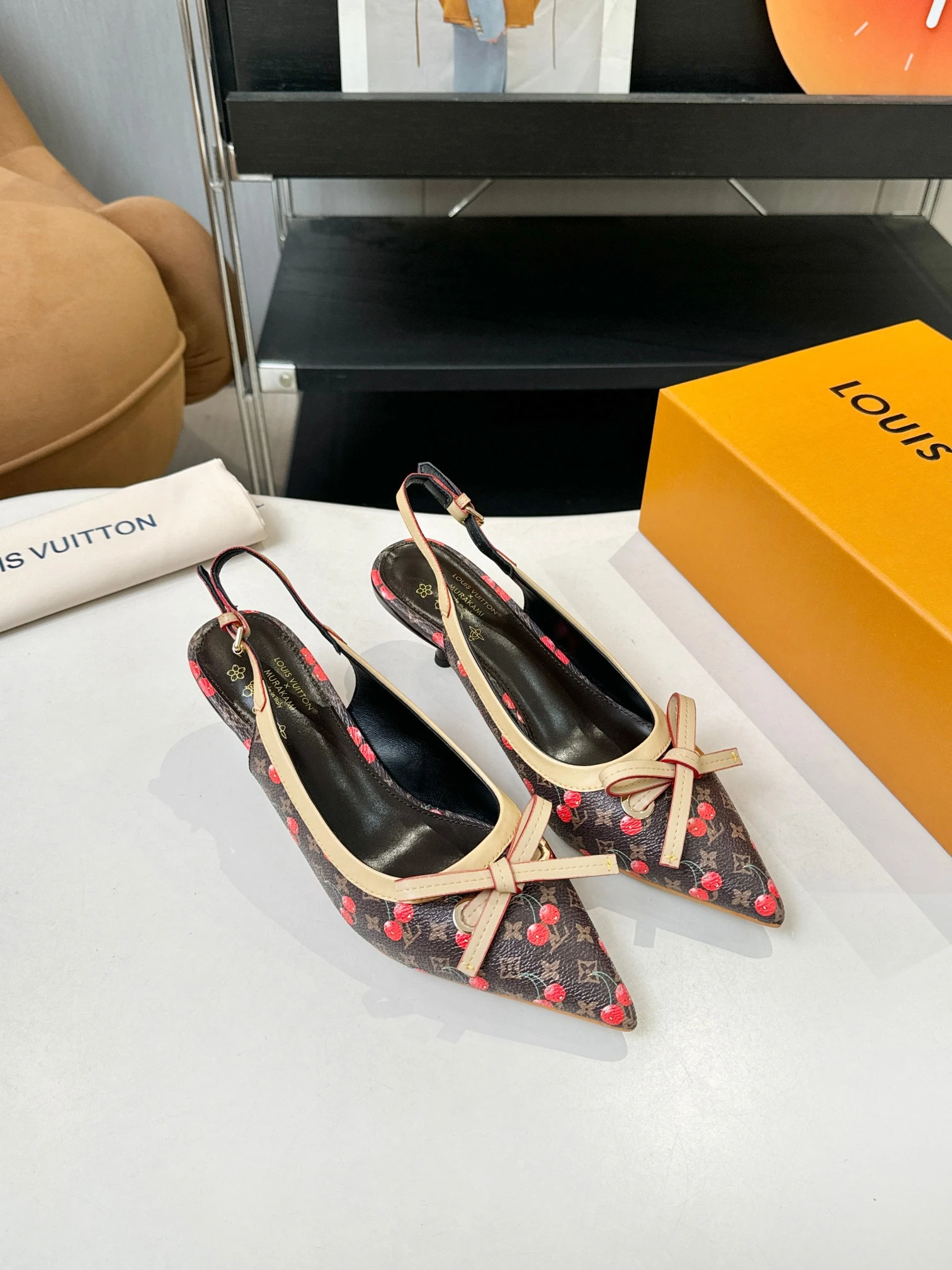 Louis Vuitton Sandals — 30a160ad