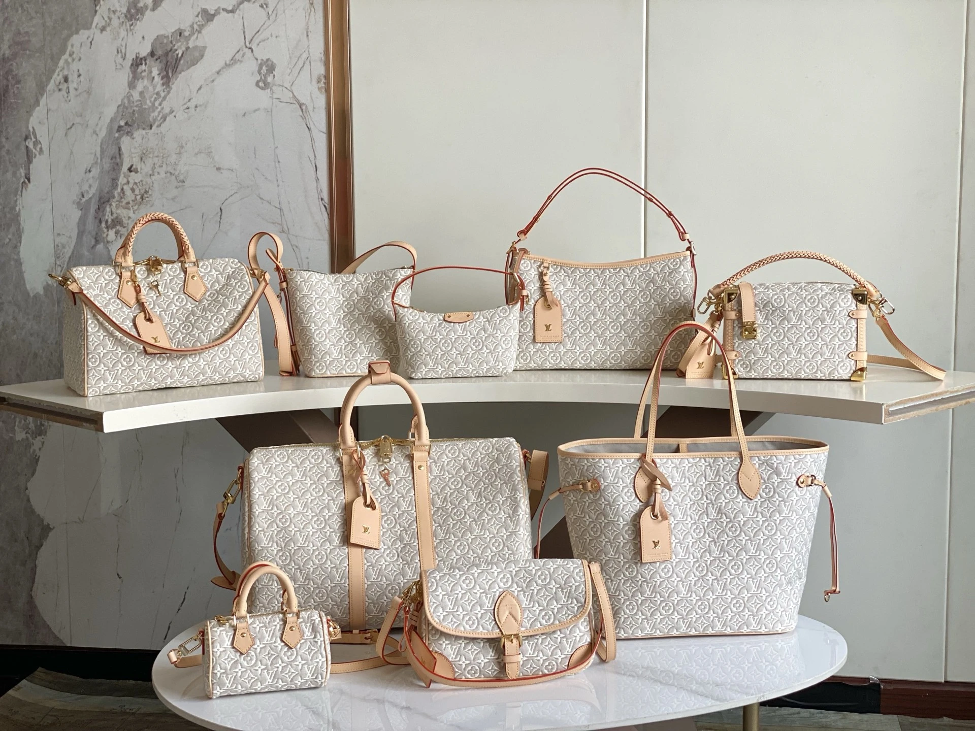 Louis Vuitton Bag — 56288d61